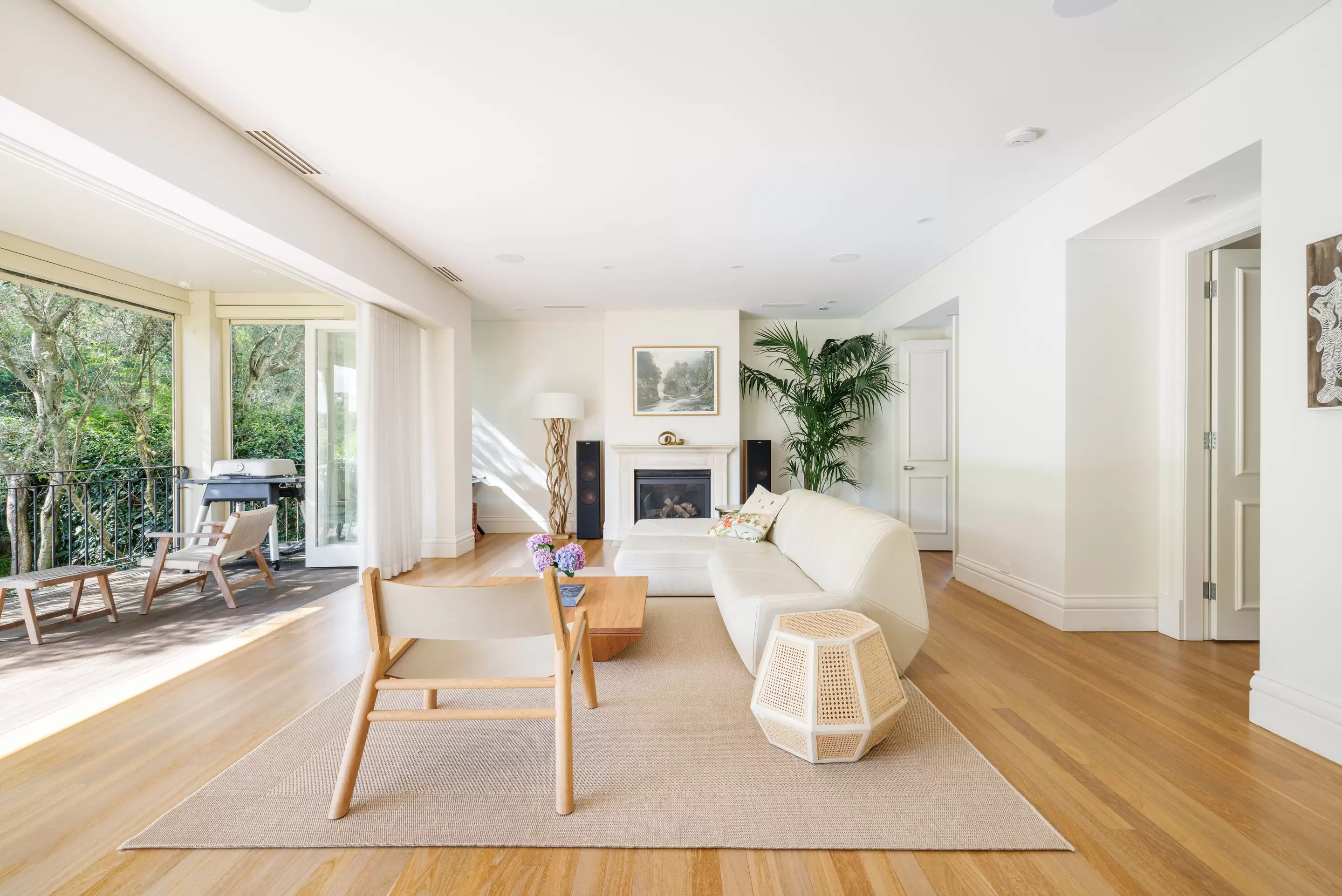 1 Roylston Street, Paddington Sold by Sydney Sotheby's International Realty - image 2