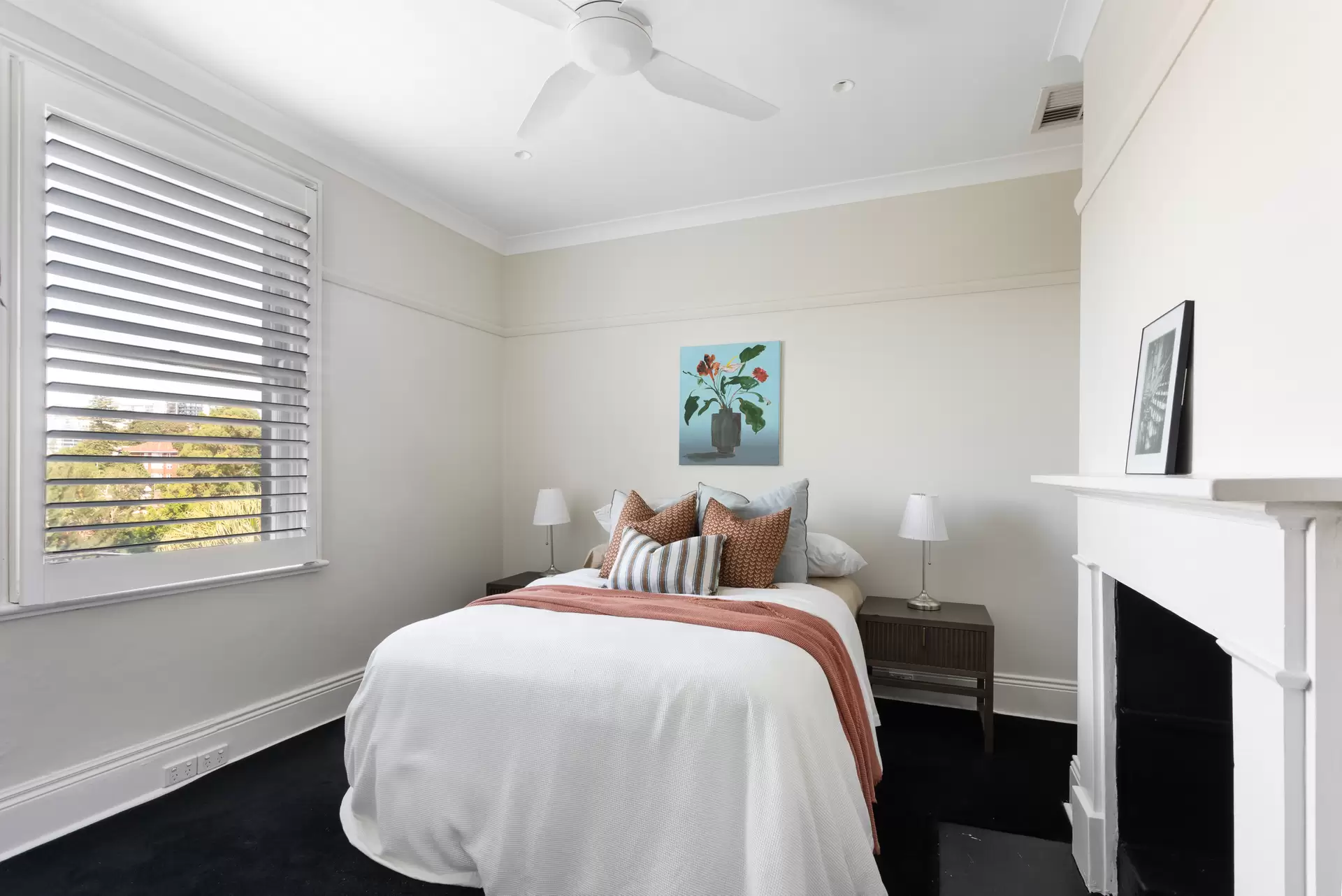 305 Edgecliff Road, Woollahra Sold by Sydney Sotheby's International Realty - image 1