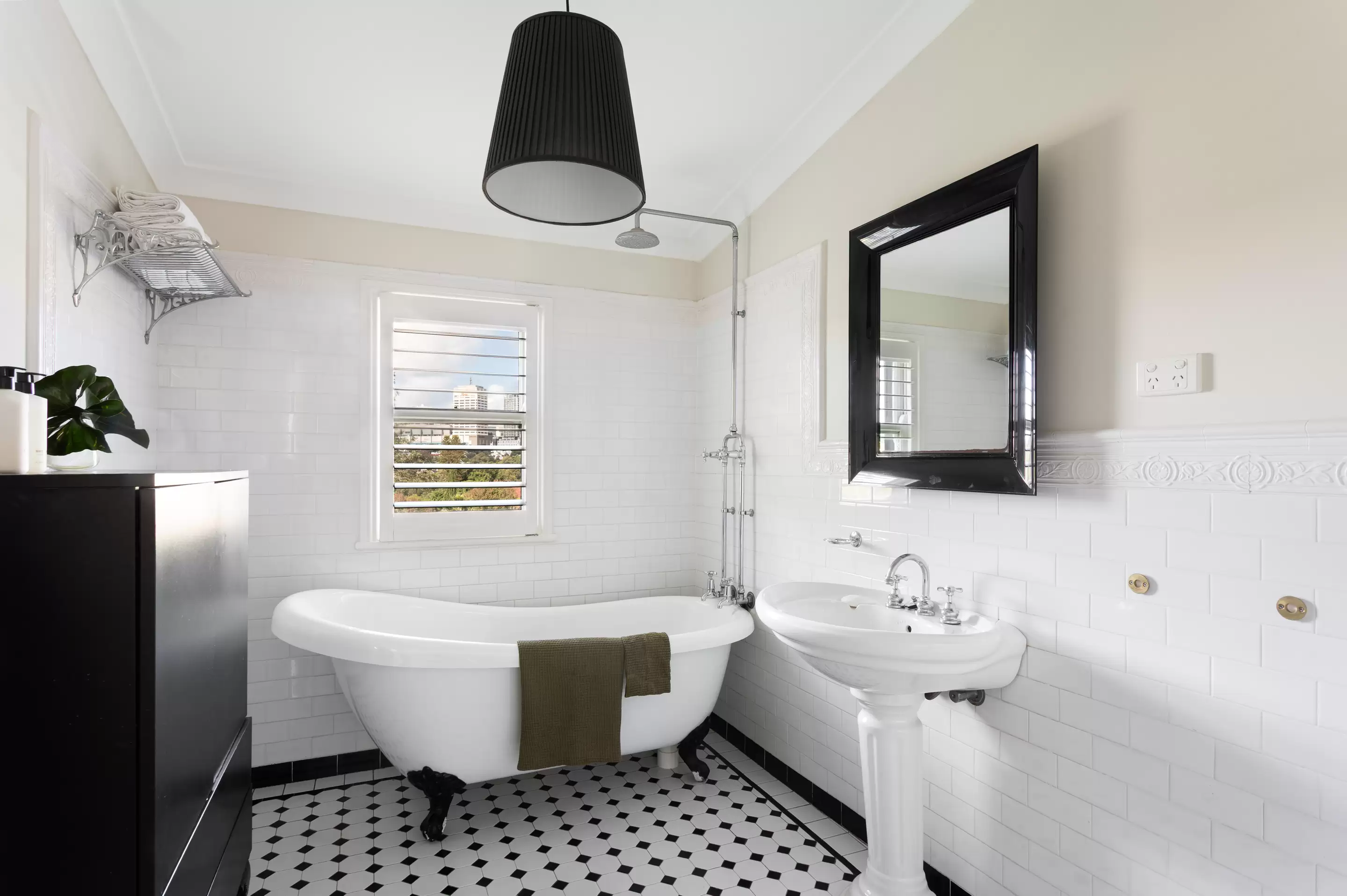 305 Edgecliff Road, Woollahra Sold by Sydney Sotheby's International Realty - image 16