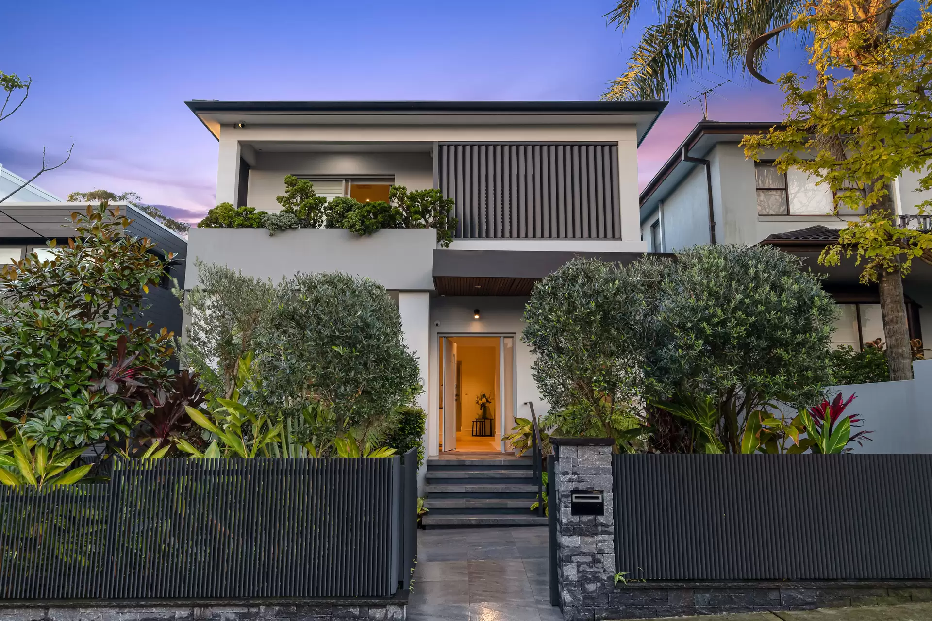 100 Bundock Street, South Coogee Sold by Sydney Sotheby's International Realty - image 1