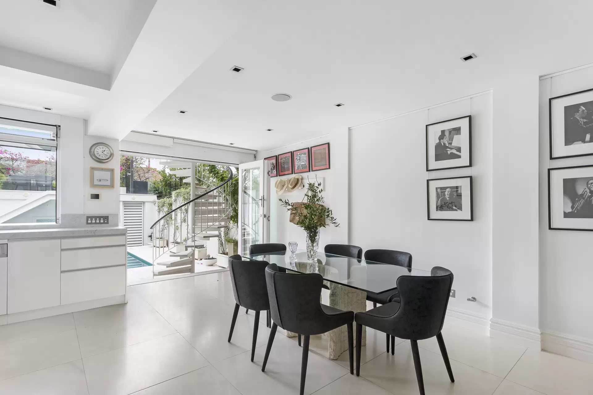 112 Glenmore Road, Paddington Sold by Sydney Sotheby's International Realty - image 3
