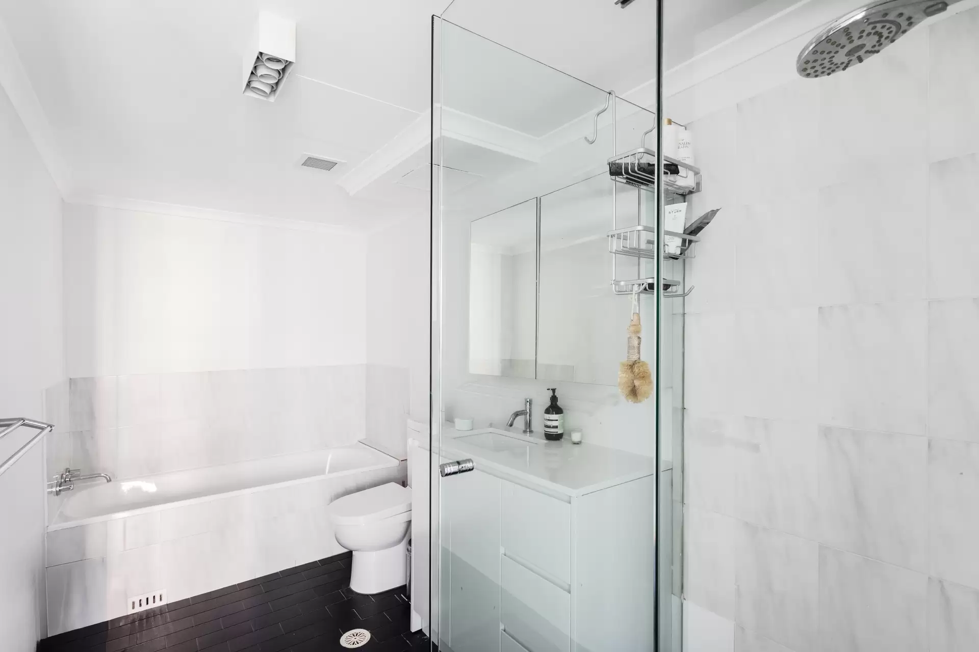 128/71 Victoria Street, Potts Point Sold by Sydney Sotheby's International Realty - image 1