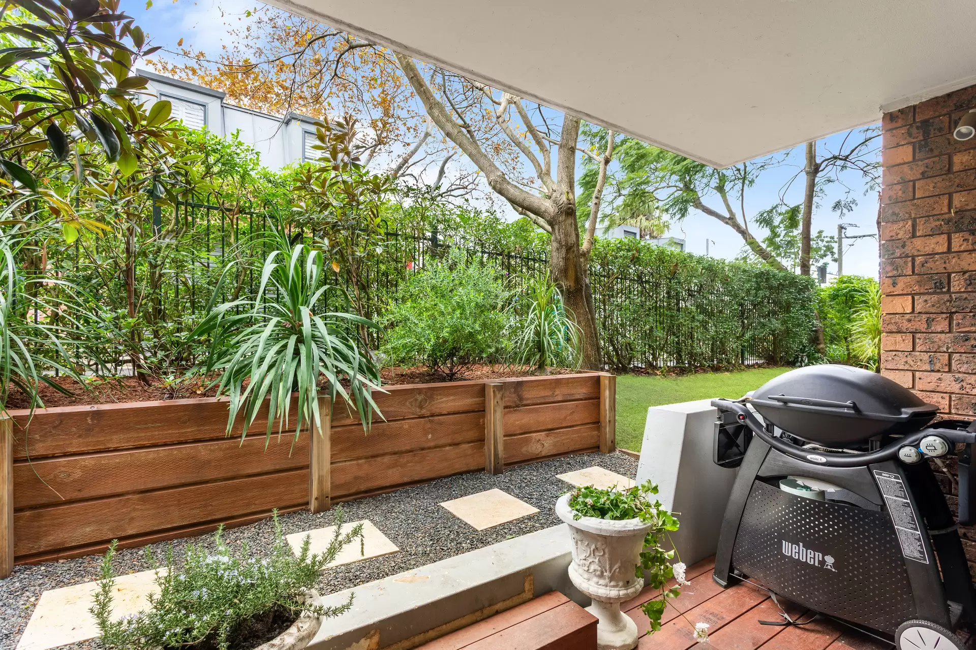 11/27-35 Cook Road, Centennial Park Sold by Sydney Sotheby's International Realty - image 1
