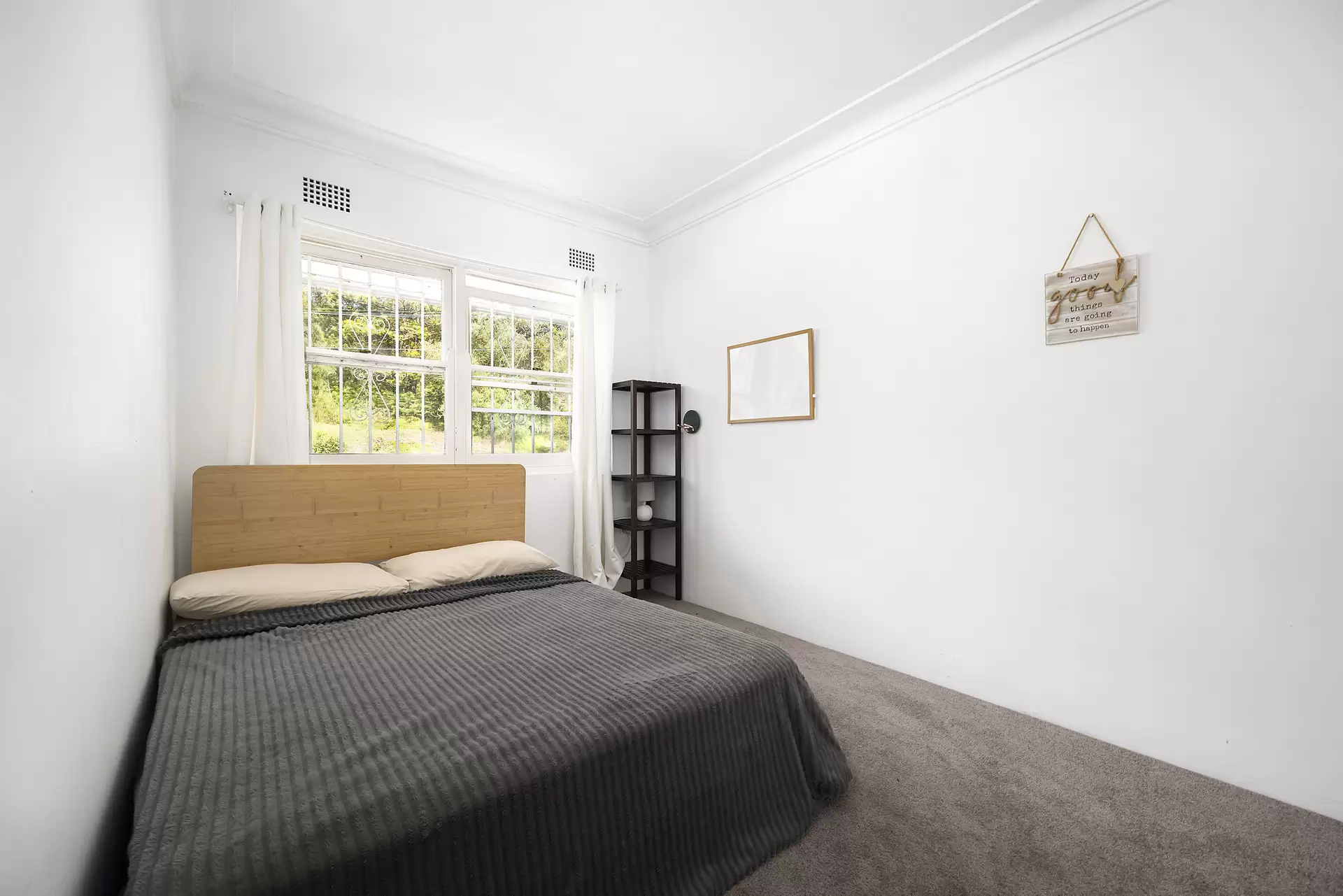 8/205 Beach Street, Coogee Sold by Sydney Sotheby's International Realty - image 1