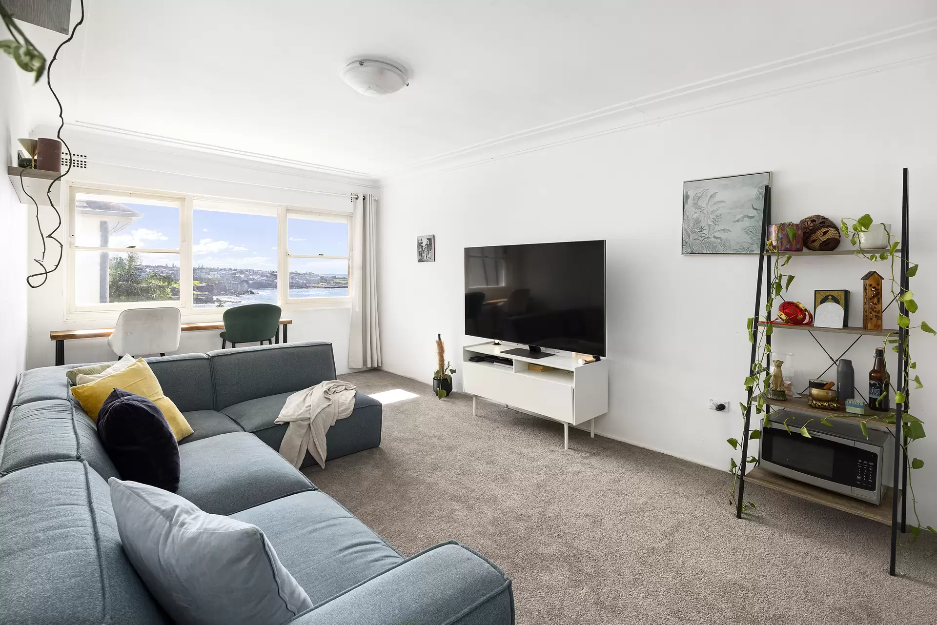 8/205 Beach Street, Coogee Sold by Sydney Sotheby's International Realty - image 1