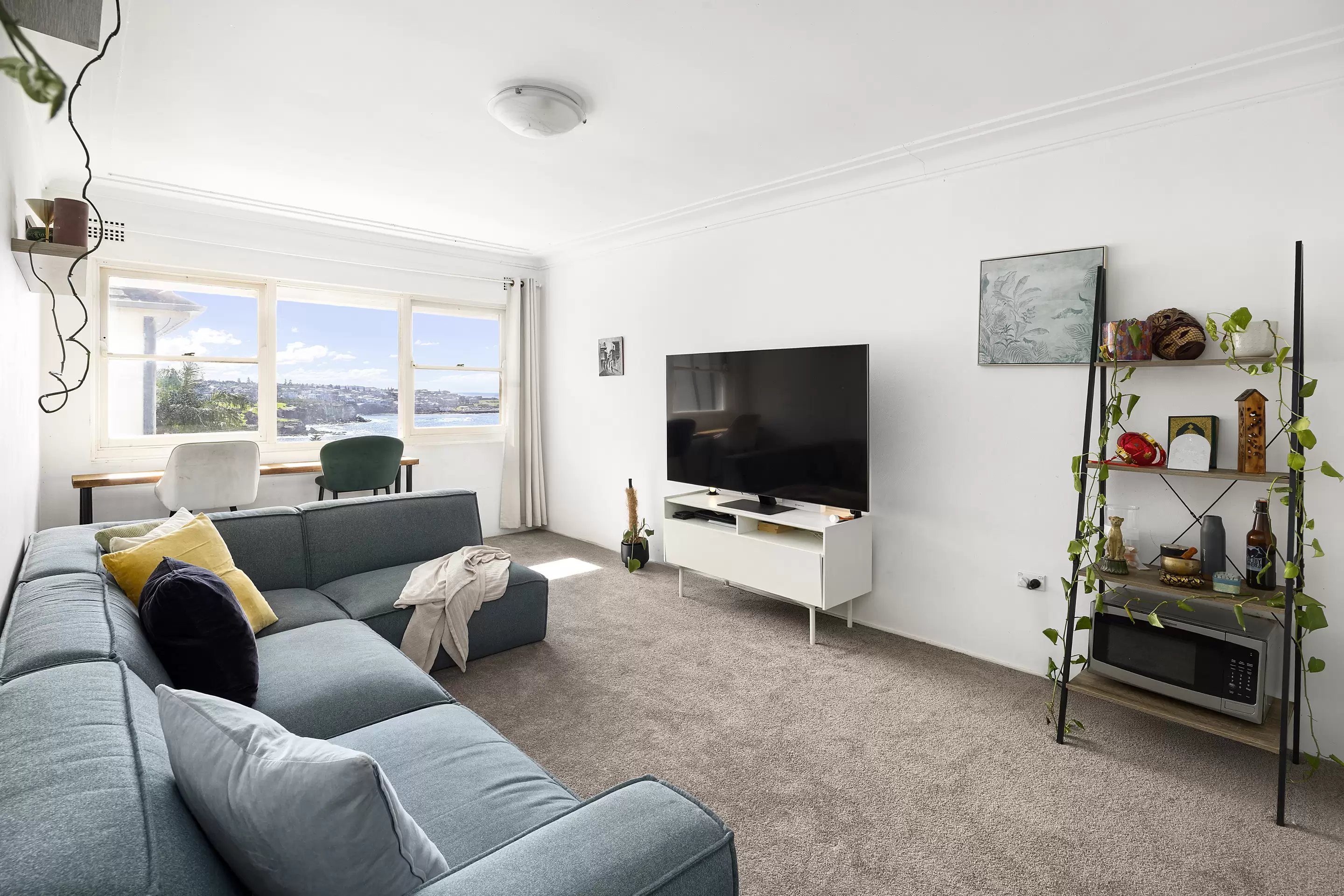 8/205 Beach Street, Coogee Sold by Sydney Sotheby's International Realty - image 2
