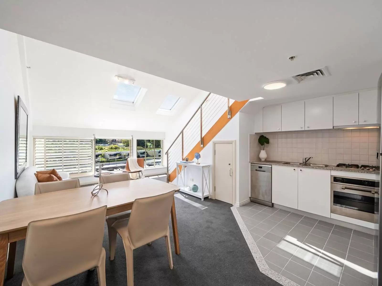 578/6C Cowper Wharf Road, Woolloomooloo Leased by Sydney Sotheby's International Realty - image 6