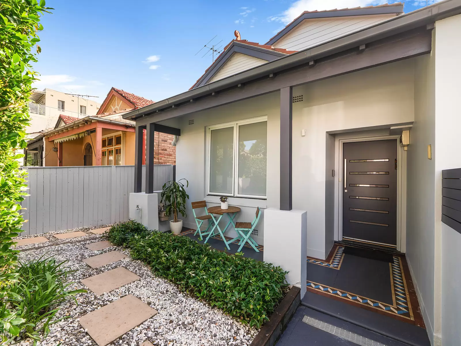 96 Wellington Street, Bondi Beach Sold by Sydney Sotheby's International Realty - image 3