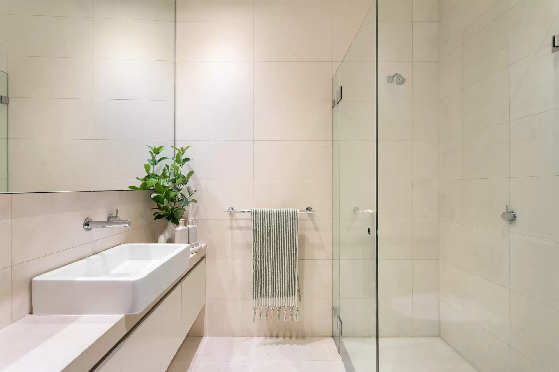 445 Crown Street, Surry Hills Sold by Sydney Sotheby's International Realty - image 1