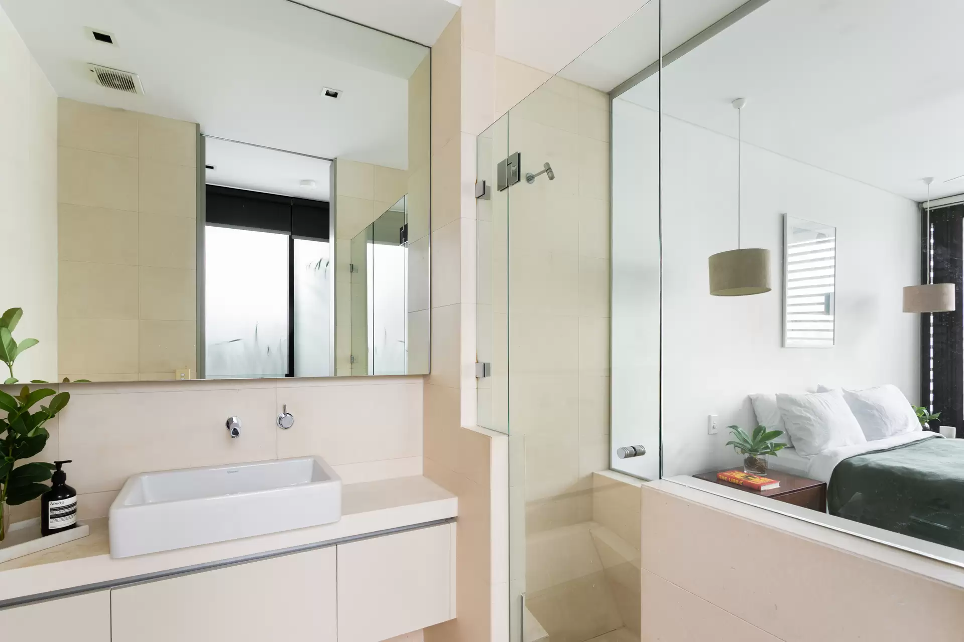 445 Crown Street, Surry Hills Sold by Sydney Sotheby's International Realty - image 1