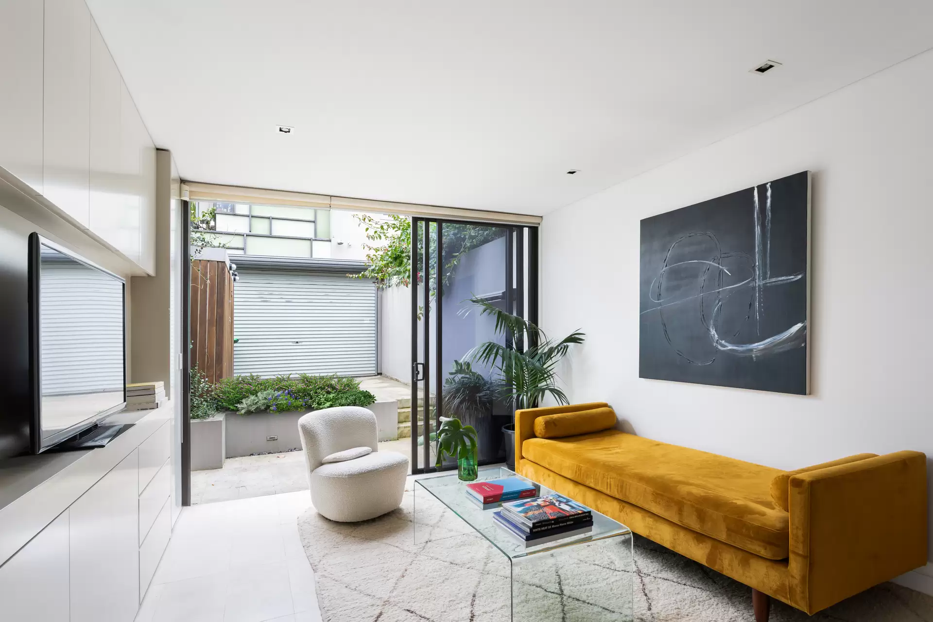 445 Crown Street, Surry Hills Sold by Sydney Sotheby's International Realty - image 1