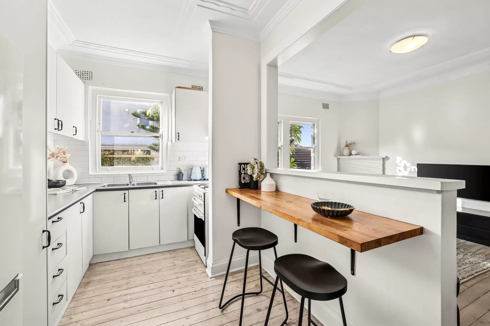 6/1 Lowe Street, Clovelly Sold by Sydney Sotheby's International Realty - image 3