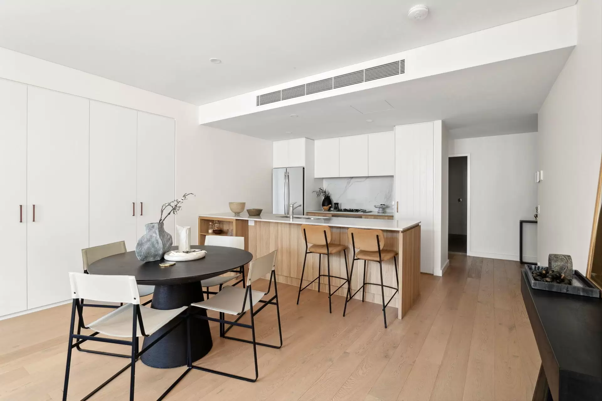 422/4 Stovemaker Lane, Erskineville Sold by Sydney Sotheby's International Realty - image 2