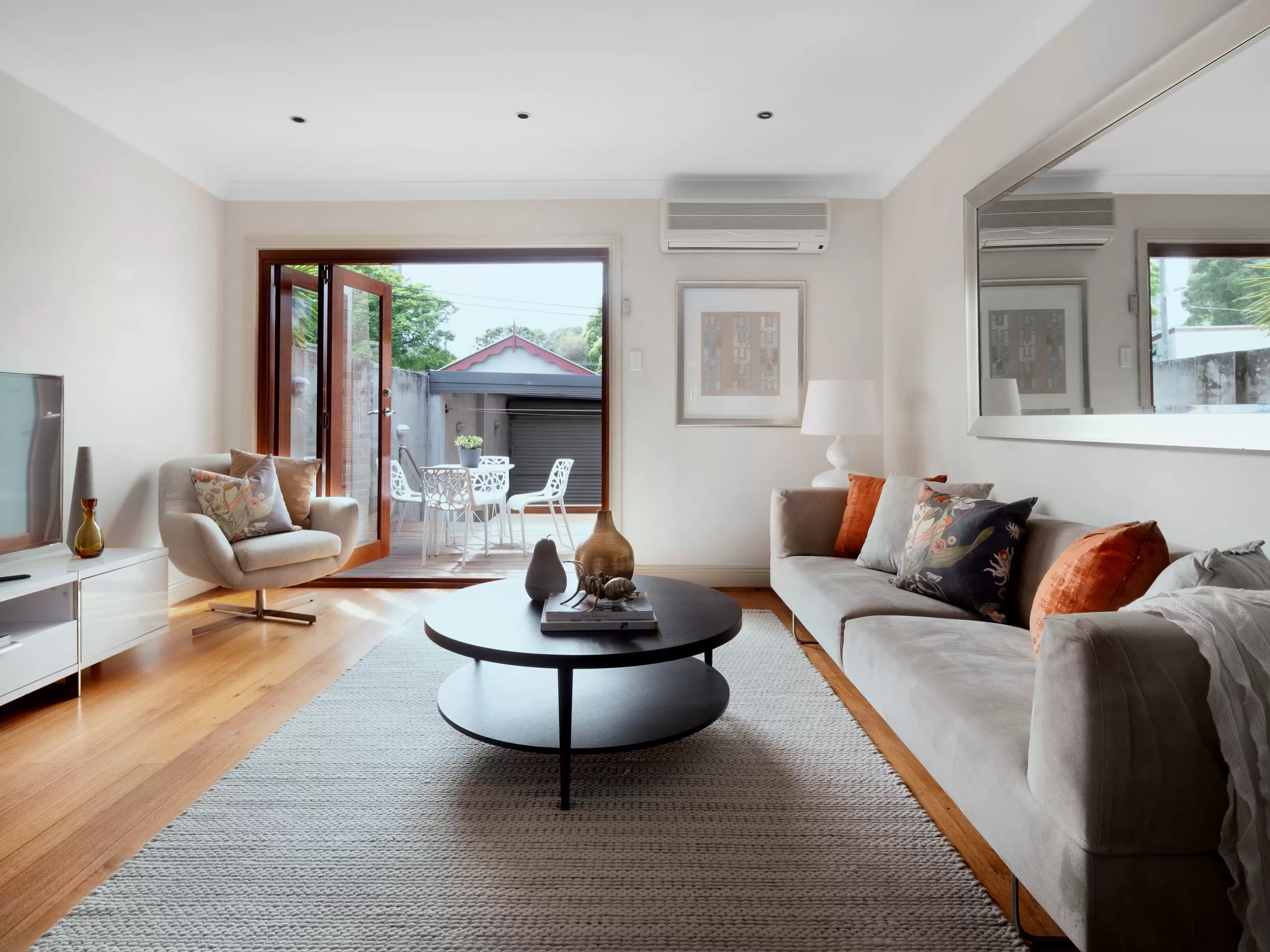 680 Elizabeth Street, Waterloo Sold by Sydney Sotheby's International Realty - image 1