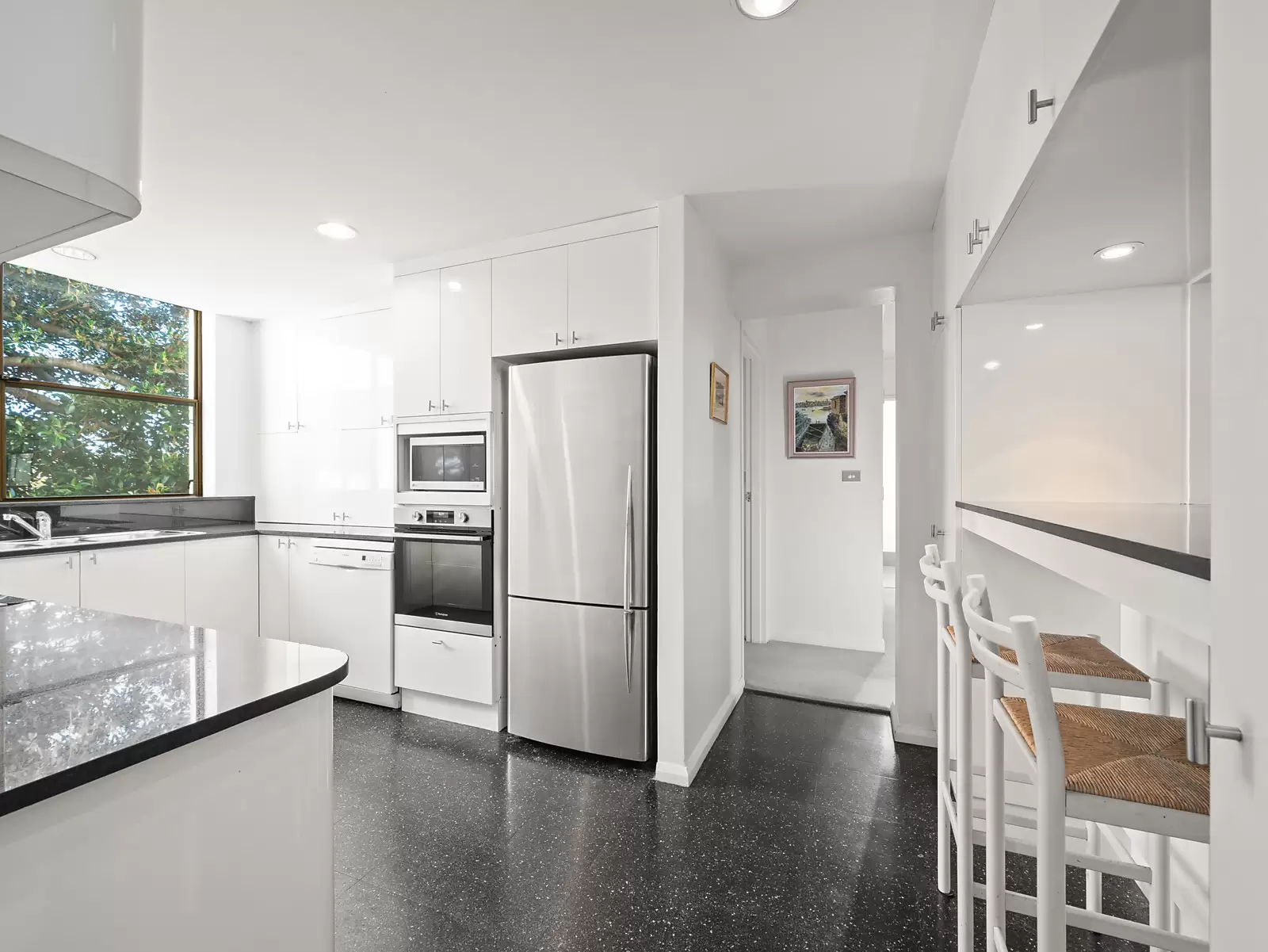 33/16-18 Rosemont Avenue, Woollahra Sold by Sydney Sotheby's International Realty - image 7