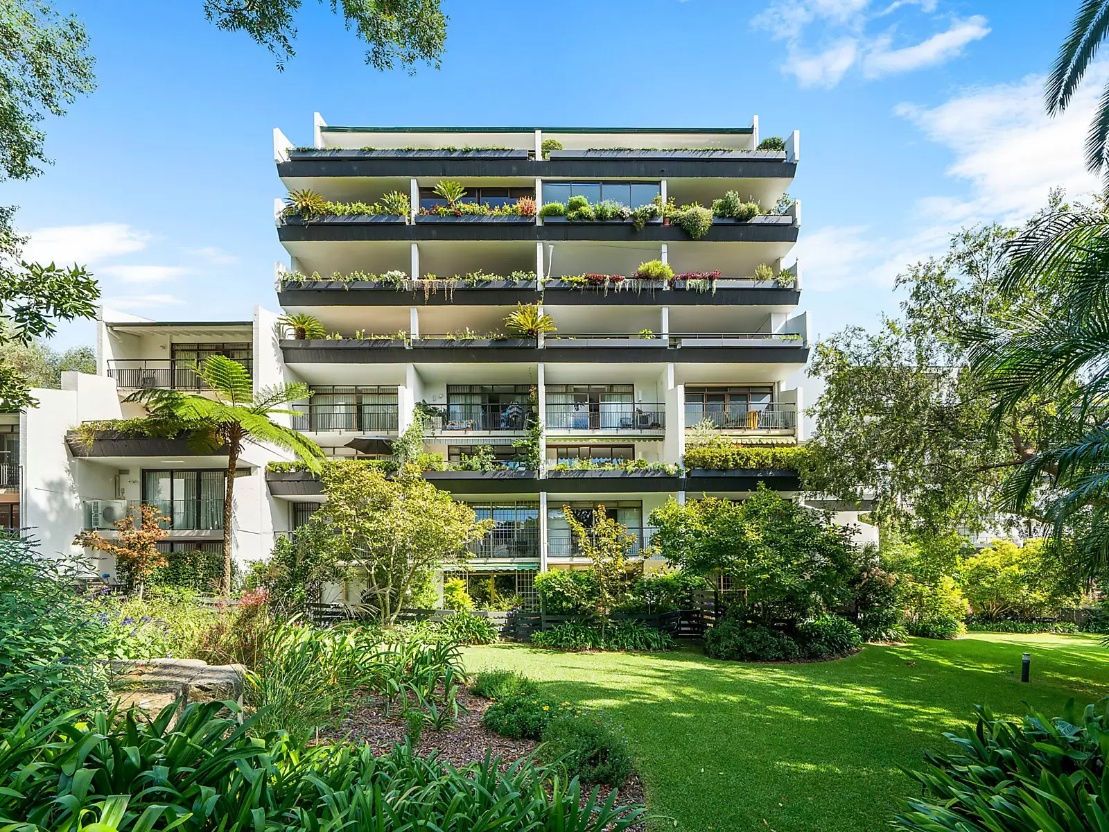 33/16-18 Rosemont Avenue, Woollahra Sold by Sydney Sotheby's International Realty - image 3