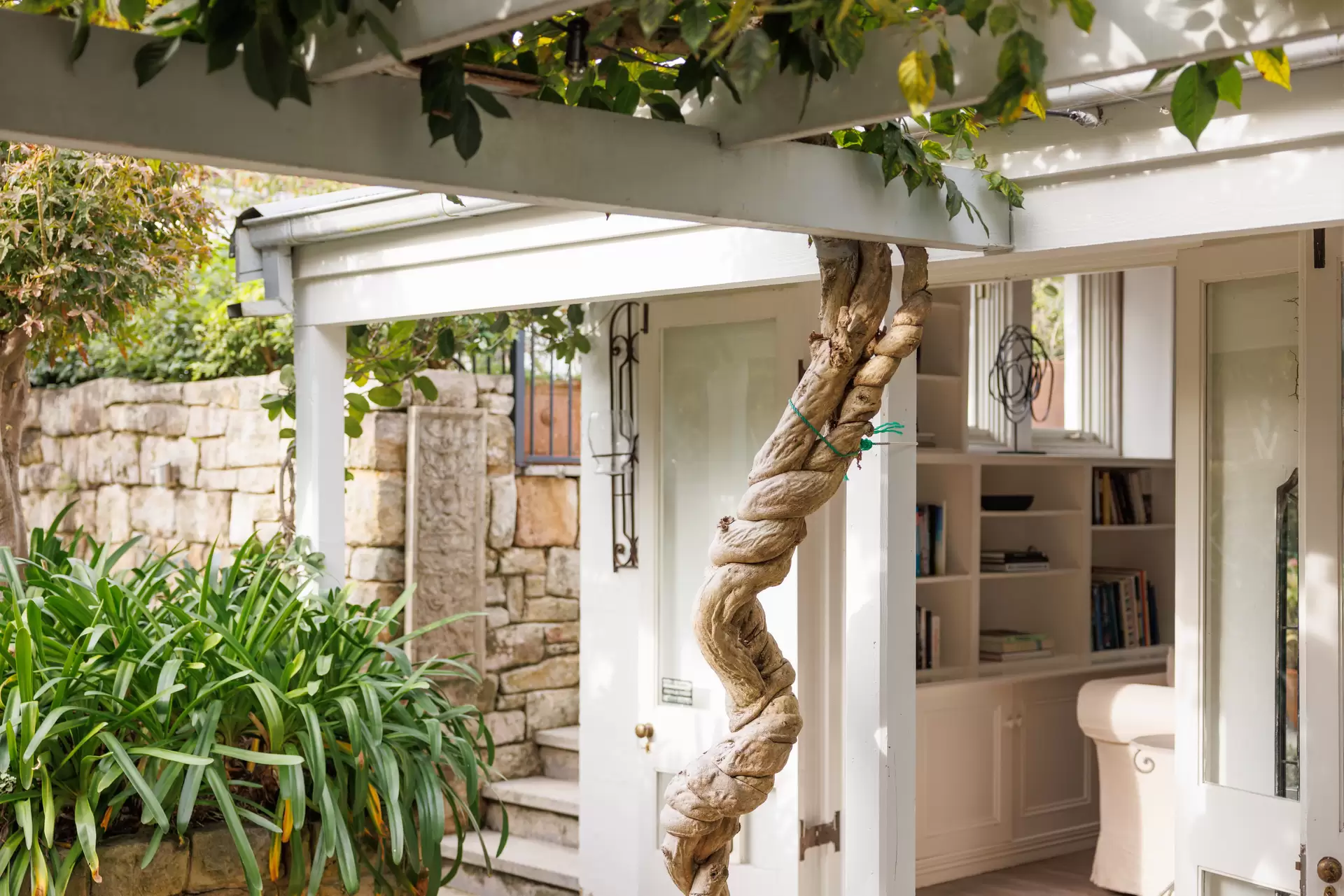 110 Sutherland Street, Paddington Sold by Sydney Sotheby's International Realty - image 1