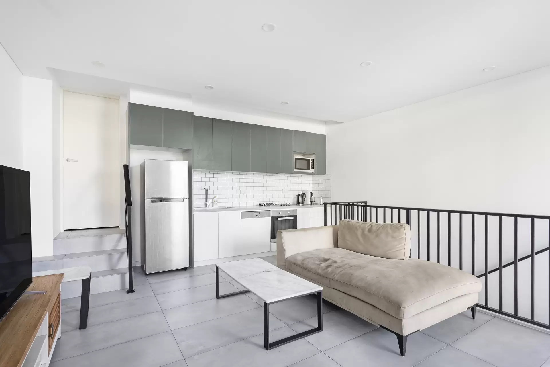 302/481-483 Elizabeth Street, Surry Hills Sold by Sydney Sotheby's International Realty - image 1