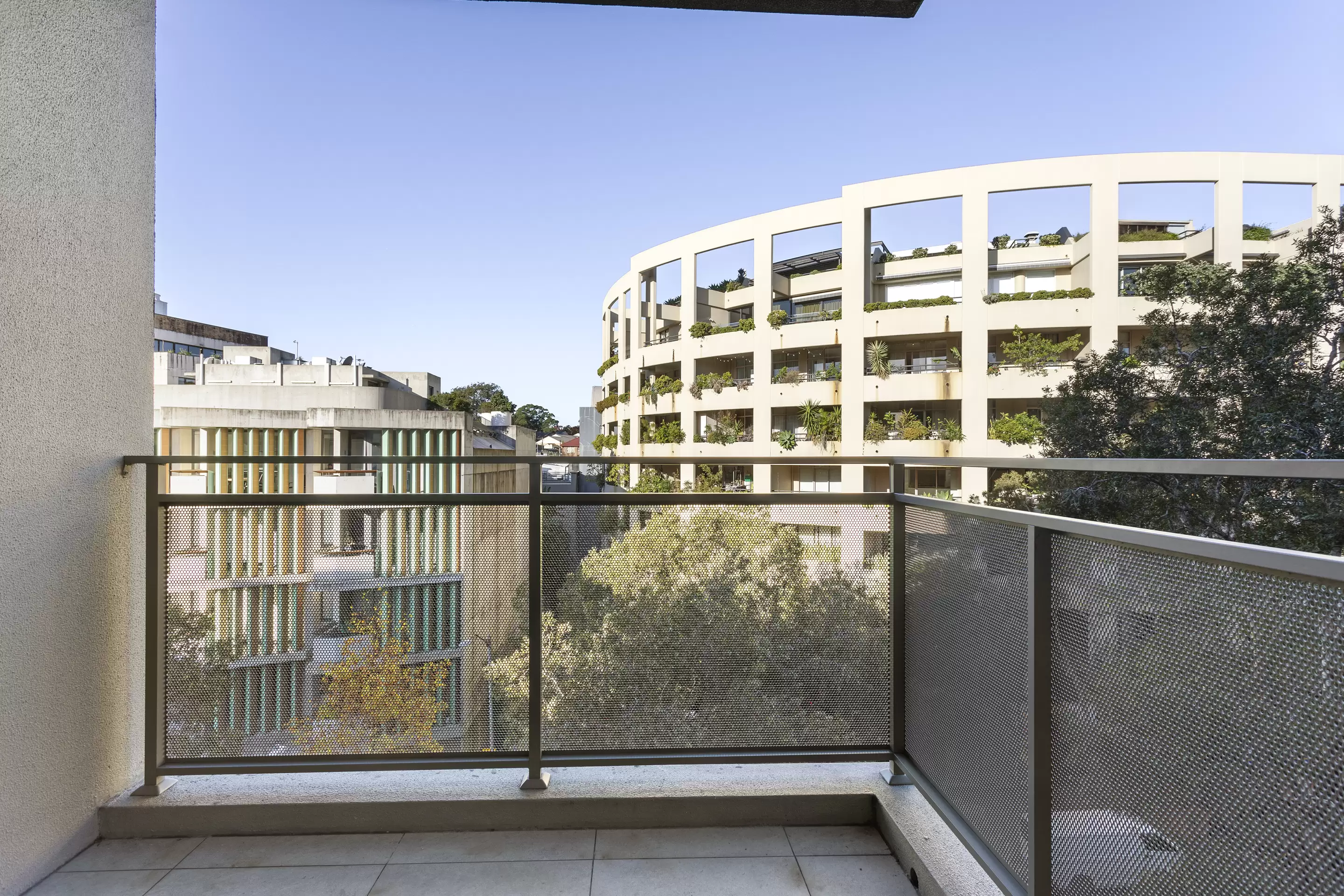 302/481-483 Elizabeth Street, Surry Hills Sold by Sydney Sotheby's International Realty - image 2