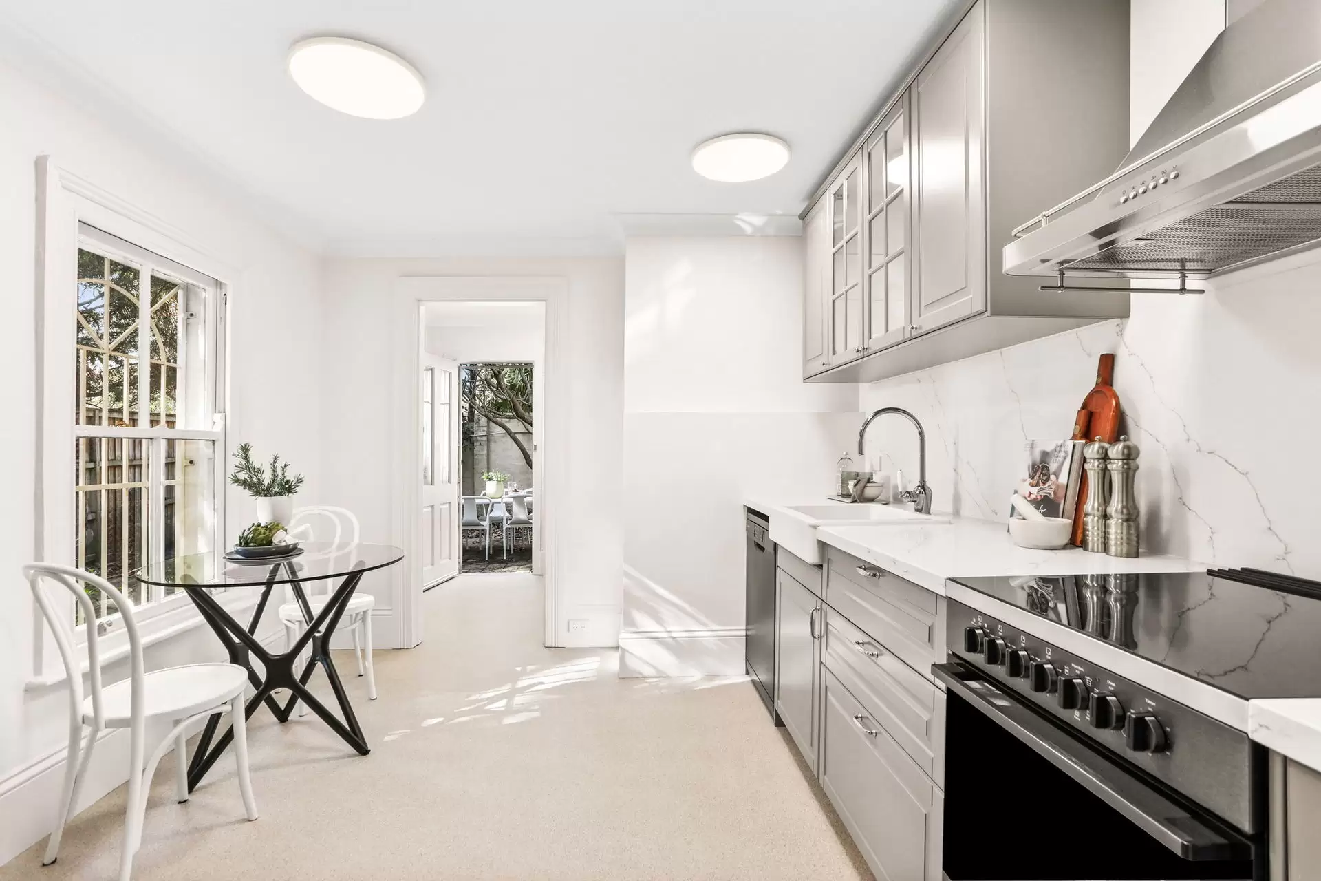 37 Vernon Street, Woollahra Sold by Sydney Sotheby's International Realty - image 2
