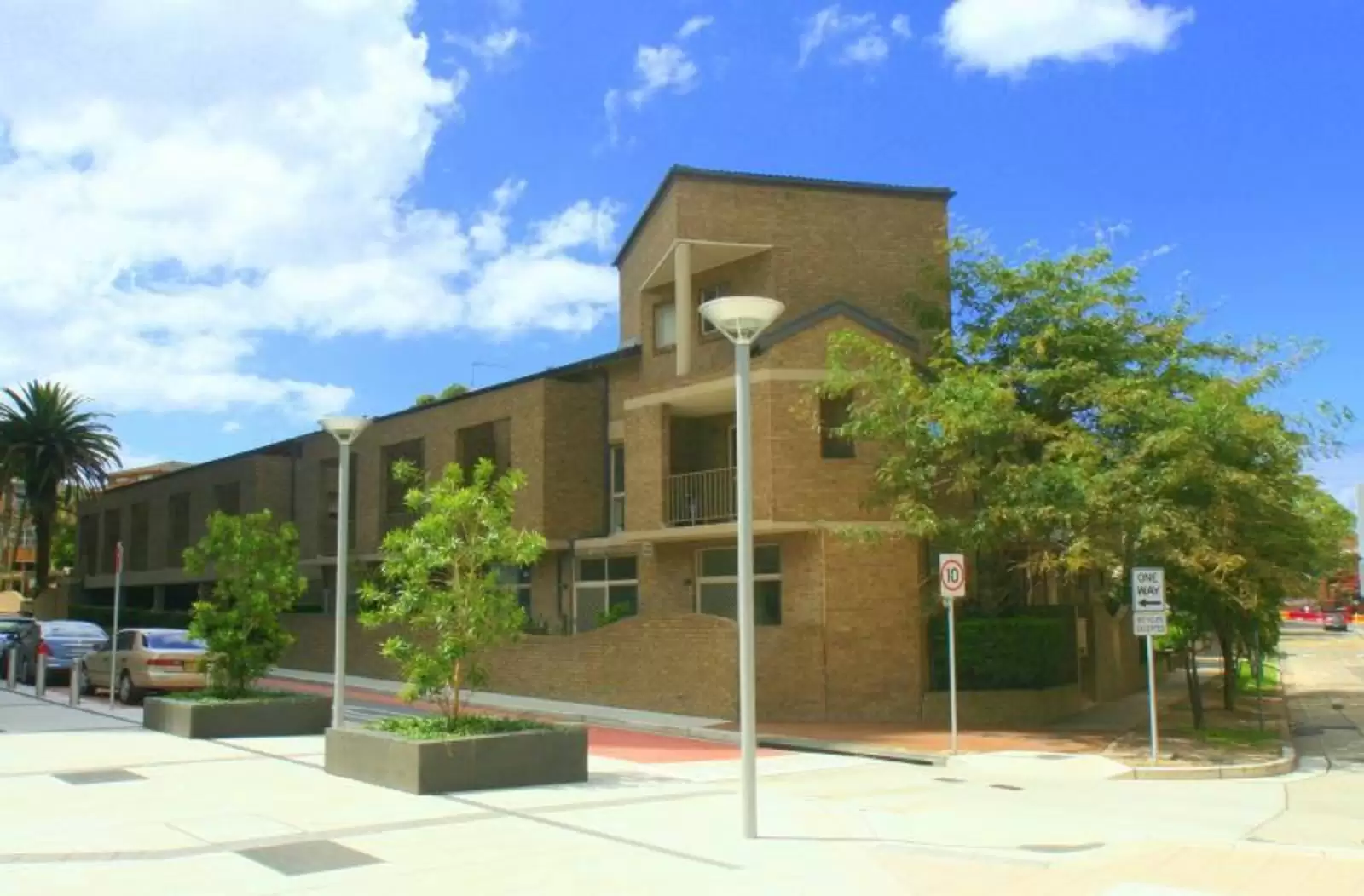 15/5 Help Street, Chatswood Leased by Sydney Sotheby's International Realty - image 1