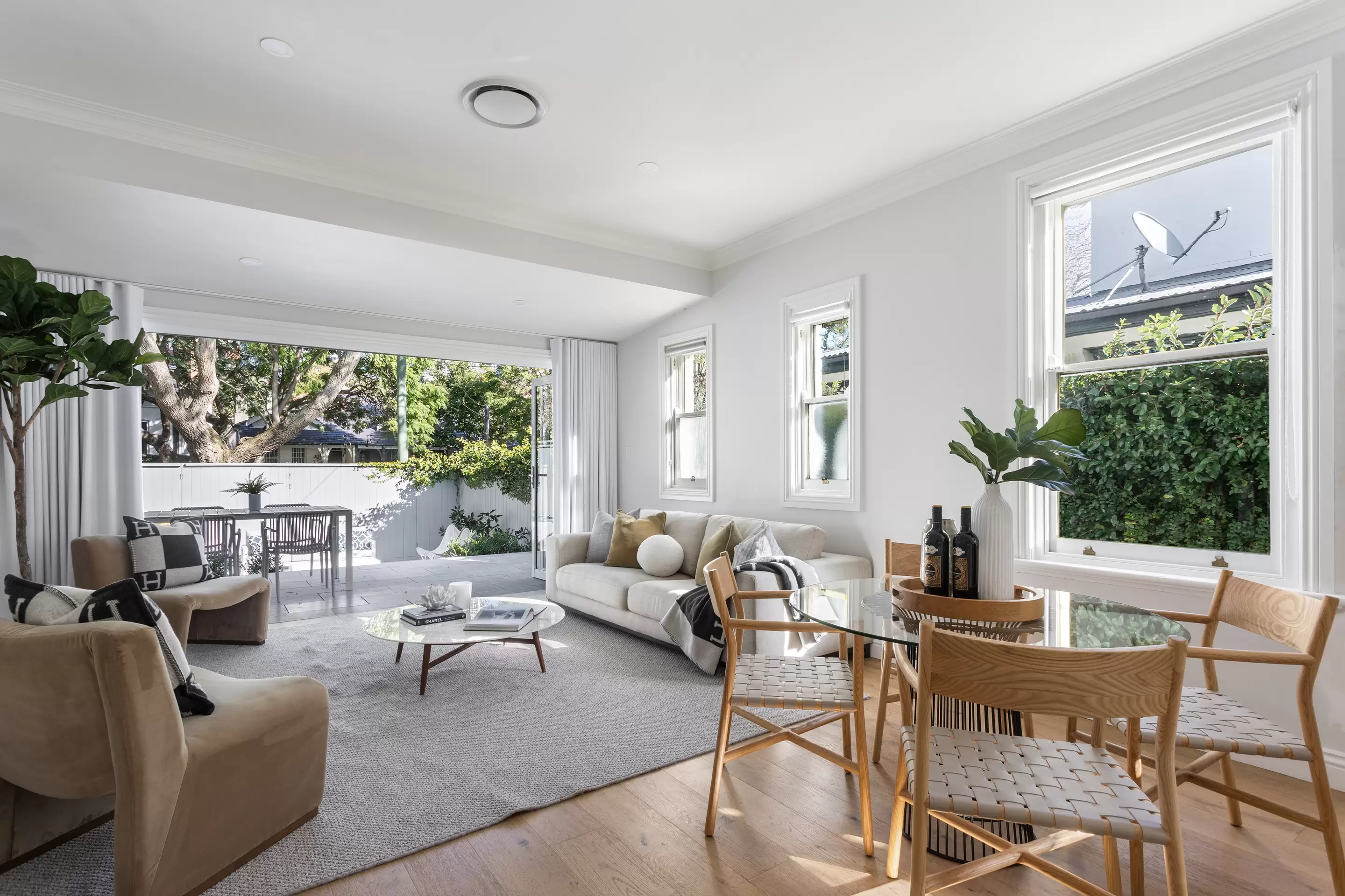 15 View Street, Woollahra Sold by Sydney Sotheby's International Realty - image 2