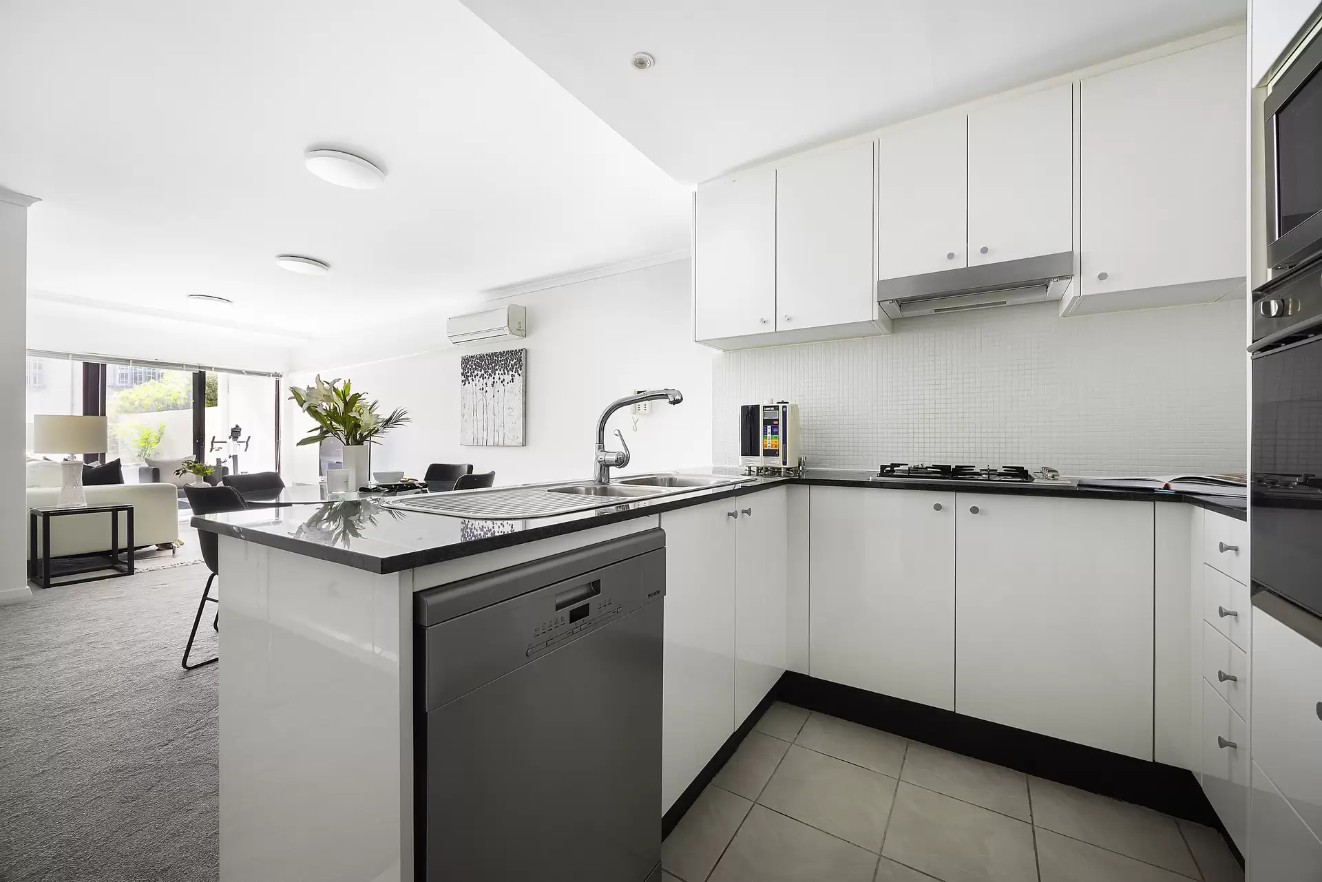 11/57-63 Belmore Road, Randwick Sold by Sydney Sotheby's International Realty - image 1