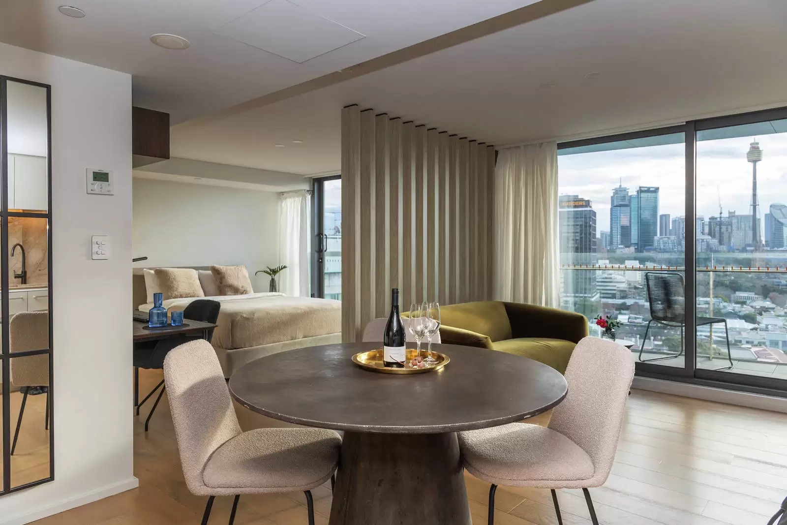 1101/226 Victoria Street, Potts Point Leased by Sydney Sotheby's International Realty - image 3