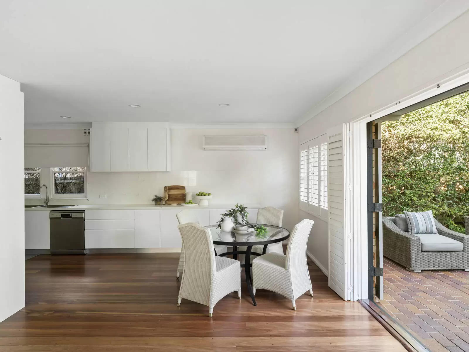 28 Warwick Street, Killara Sold by Sydney Sotheby's International Realty - image 3