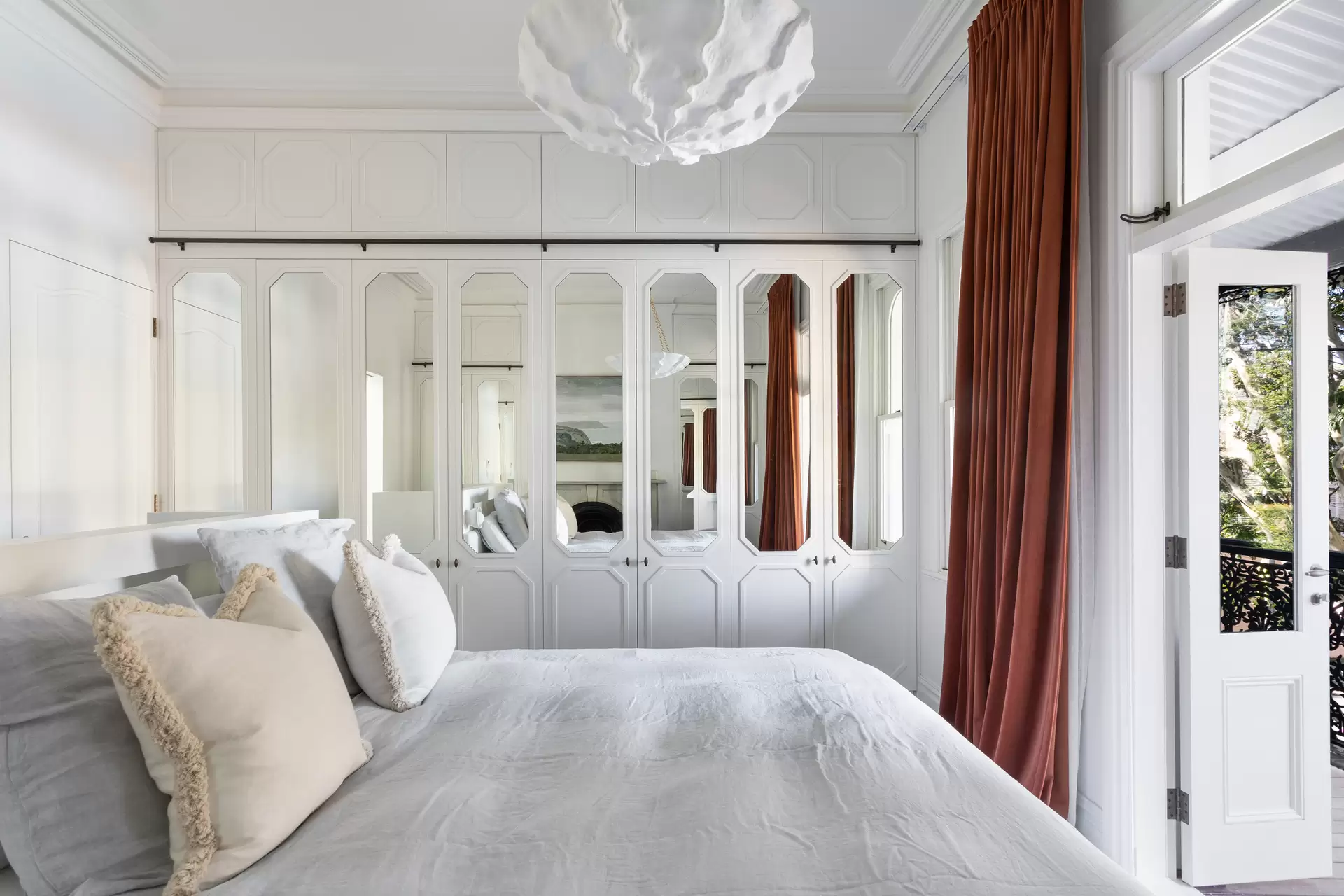 172 Jersey Road, Paddington Sold by Sydney Sotheby's International Realty - image 1