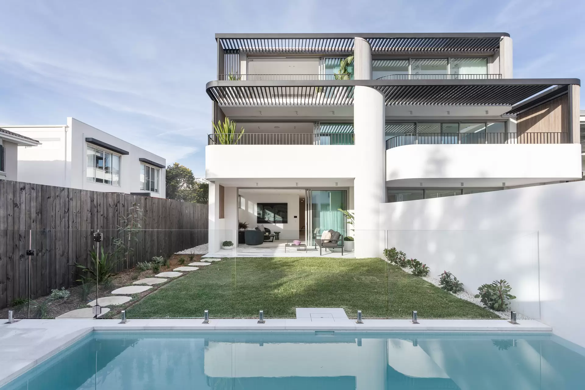 19A Napier Street, Dover Heights Sold by Sydney Sotheby's International Realty - image 1