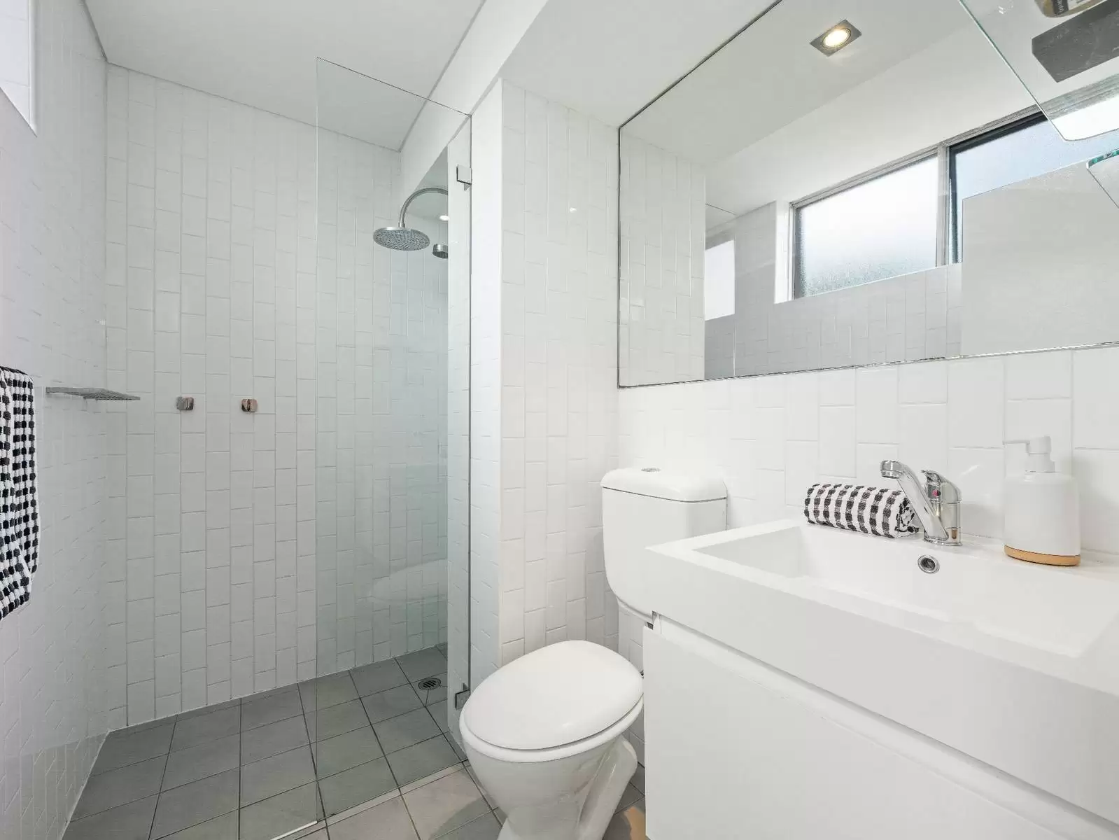 22/186 Sutherland Crescent, Paddington Leased by Sydney Sotheby's International Realty - image 8