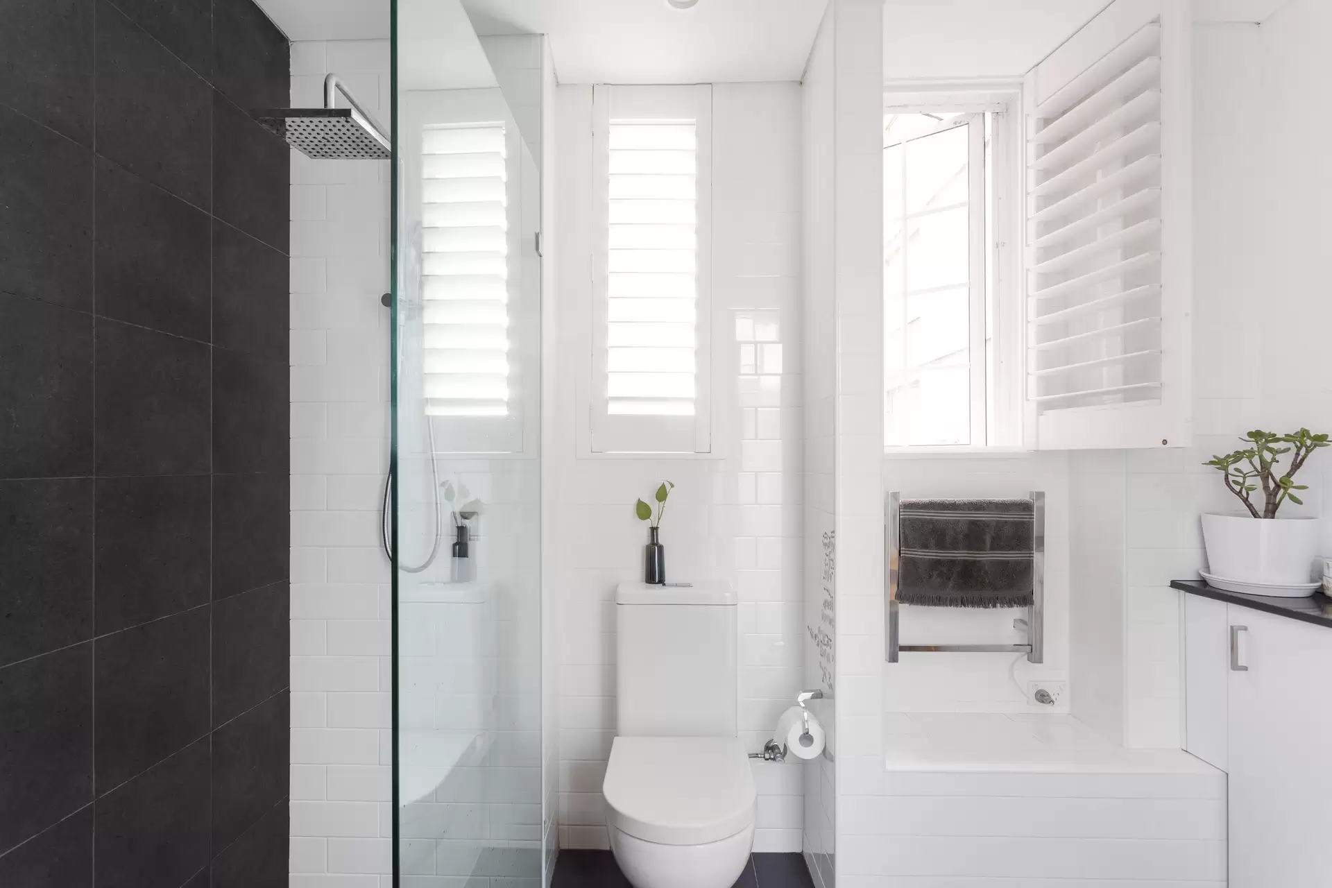 18/16 Macleay Street, Elizabeth Bay Sold by Sydney Sotheby's International Realty - image 1