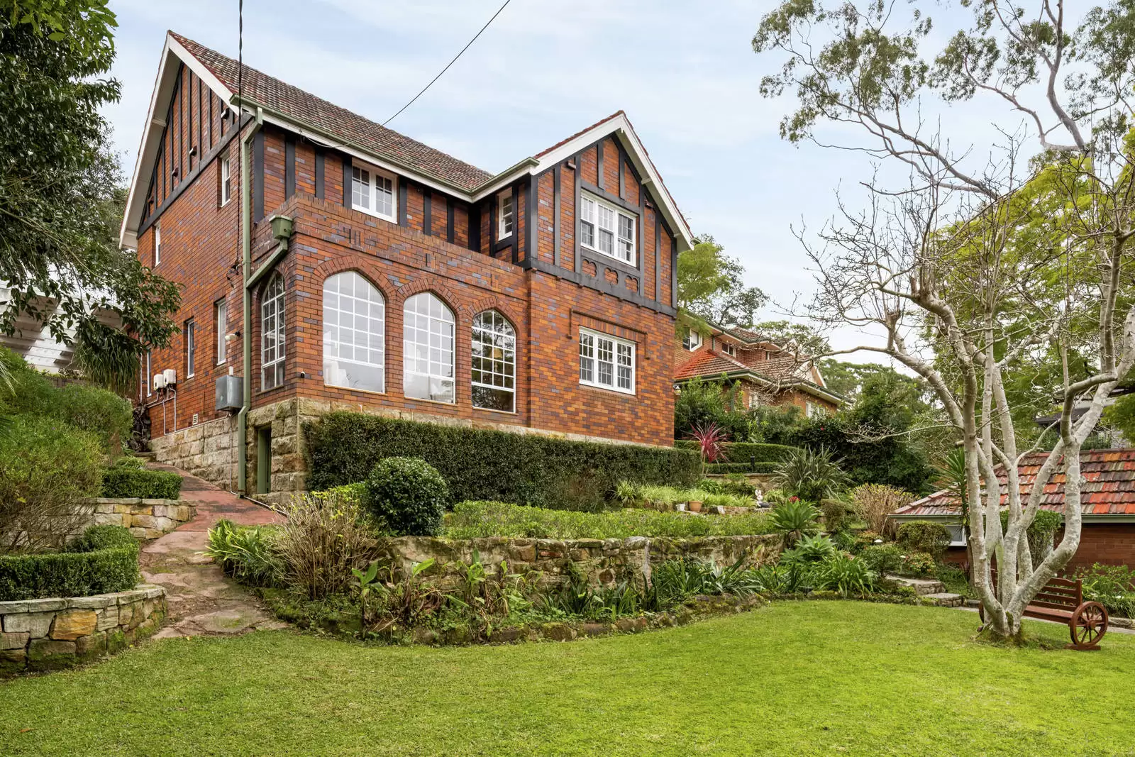 15 Westbourne Road, Lindfield Sold by Sydney Sotheby's International Realty - image 1
