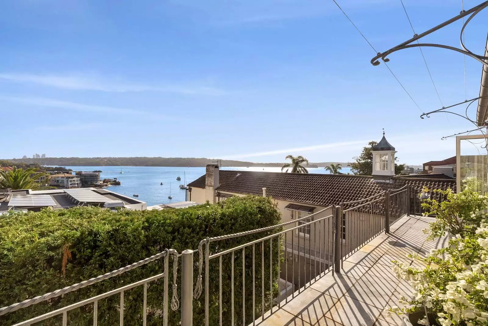 18 The Crescent, Vaucluse Leased by Sydney Sotheby's International Realty - image 3