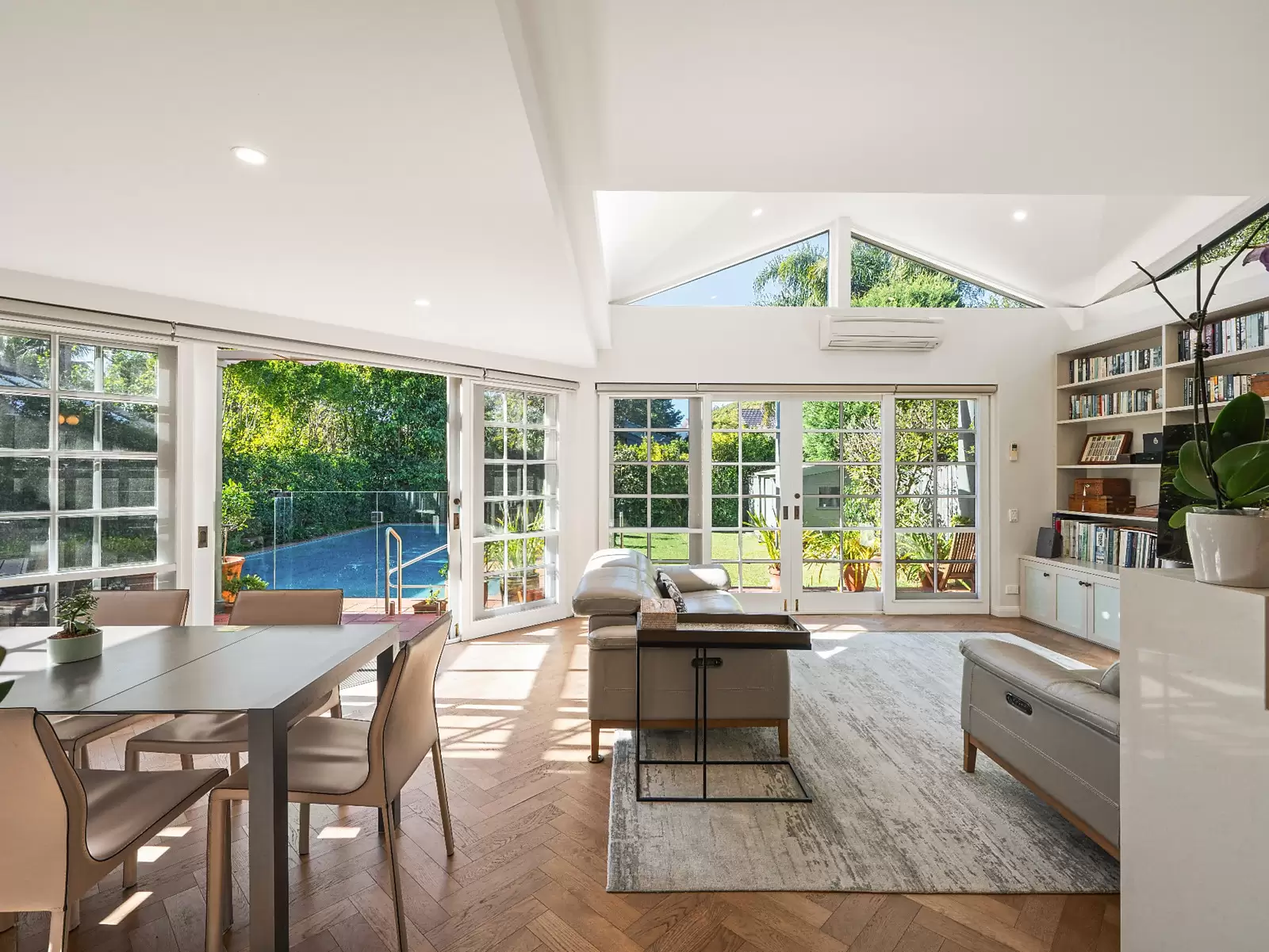 67 Balfour Road, Bellevue Hill Sold by Sydney Sotheby's International Realty - image 2