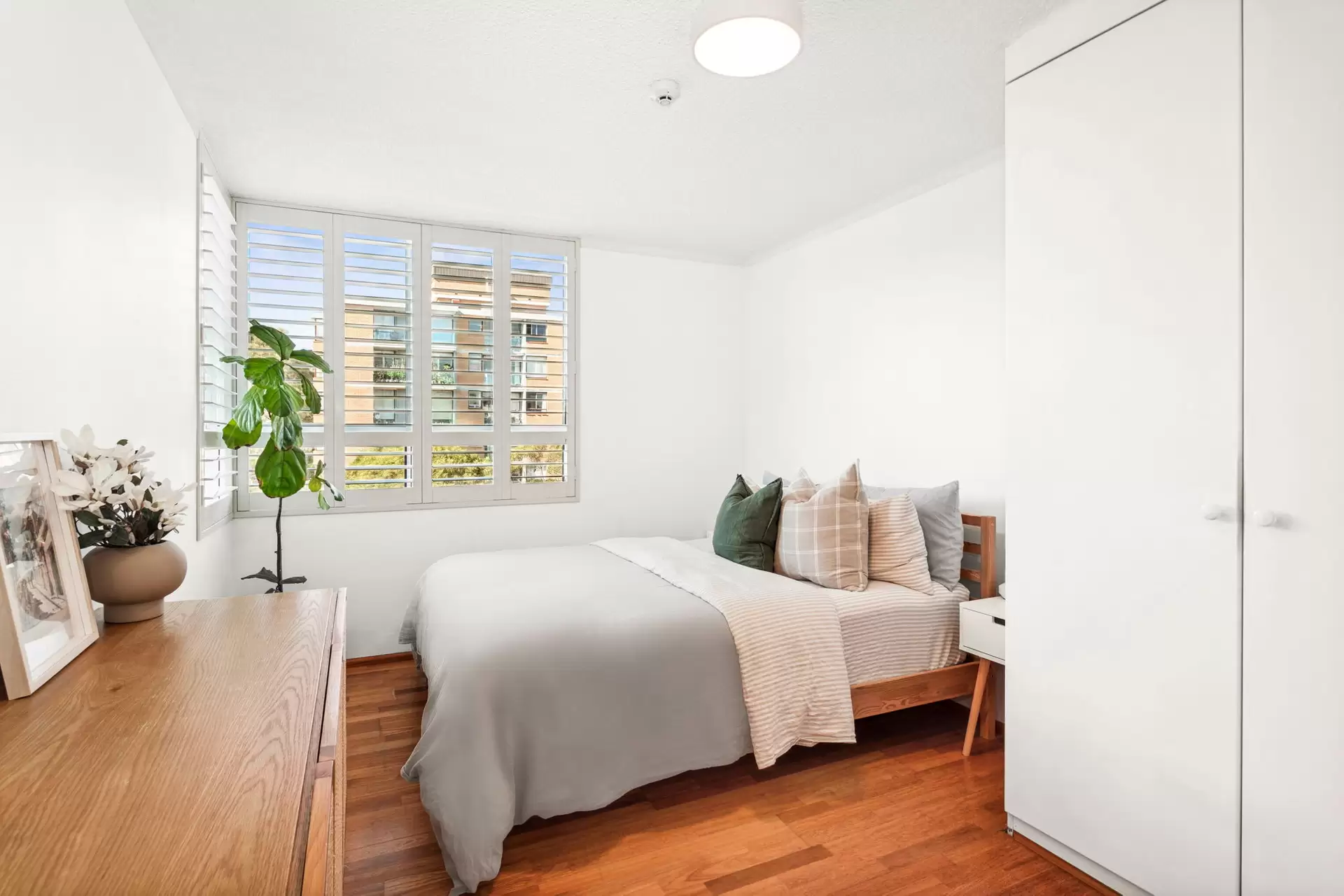 6a/6 Bligh Place, Randwick Sold by Sydney Sotheby's International Realty - image 1