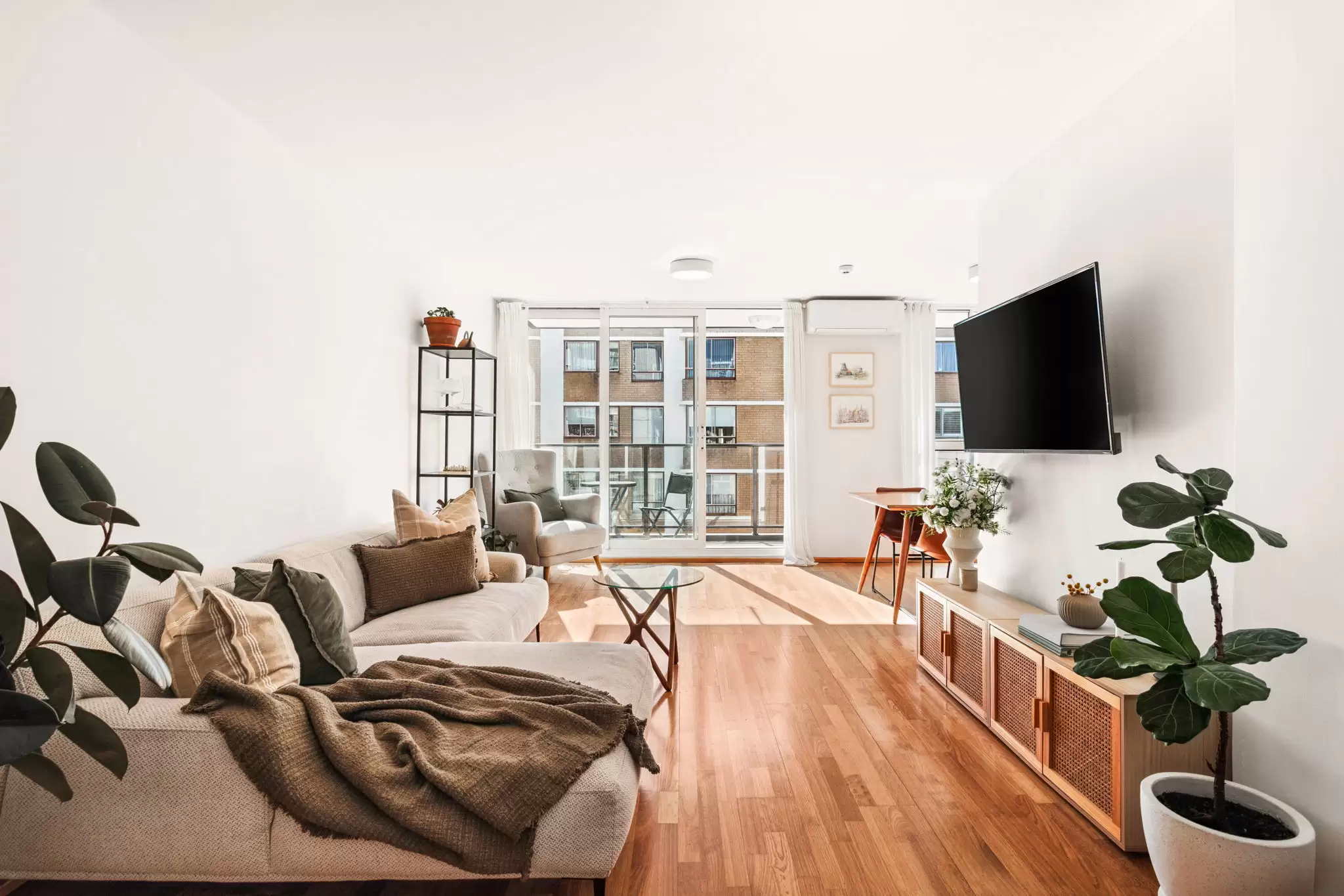 6a/6 Bligh Place, Randwick Sold by Sydney Sotheby's International Realty - image 1