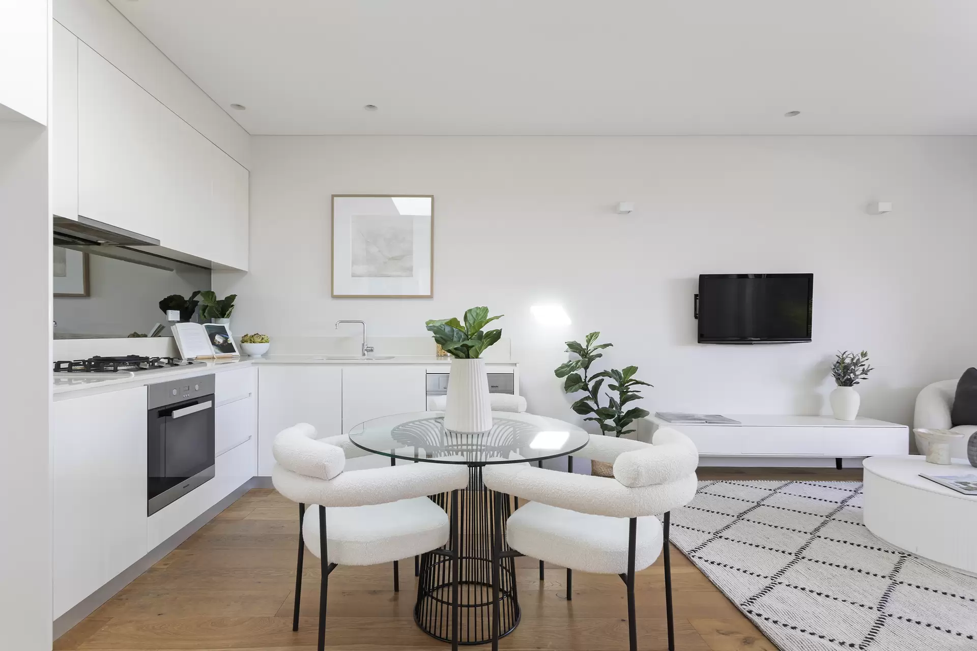 12/19 Poate Road, Centennial Park Sold by Sydney Sotheby's International Realty - image 1