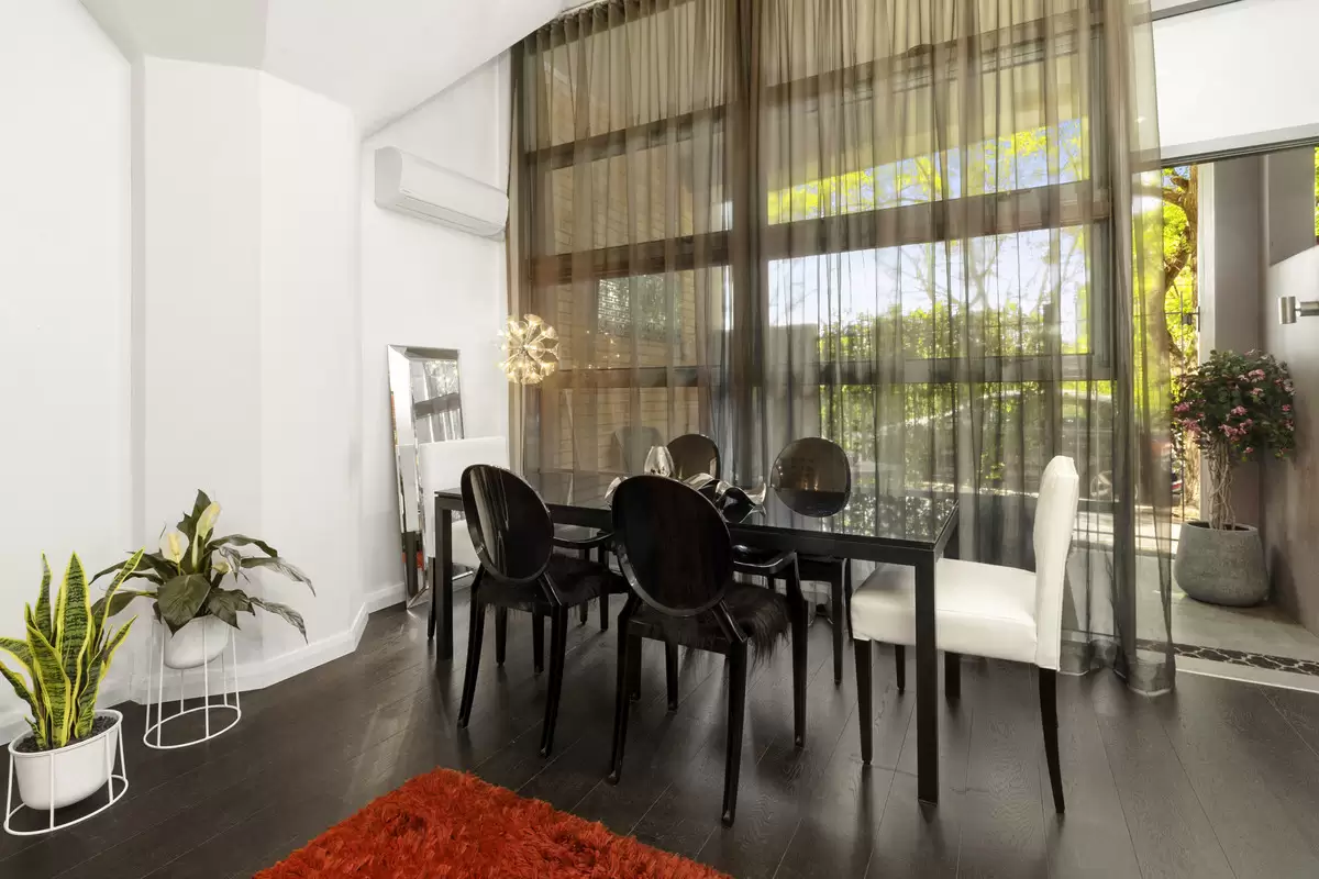 111/357 Glenmore Road, Paddington Sold by Sydney Sotheby's International Realty - image 2