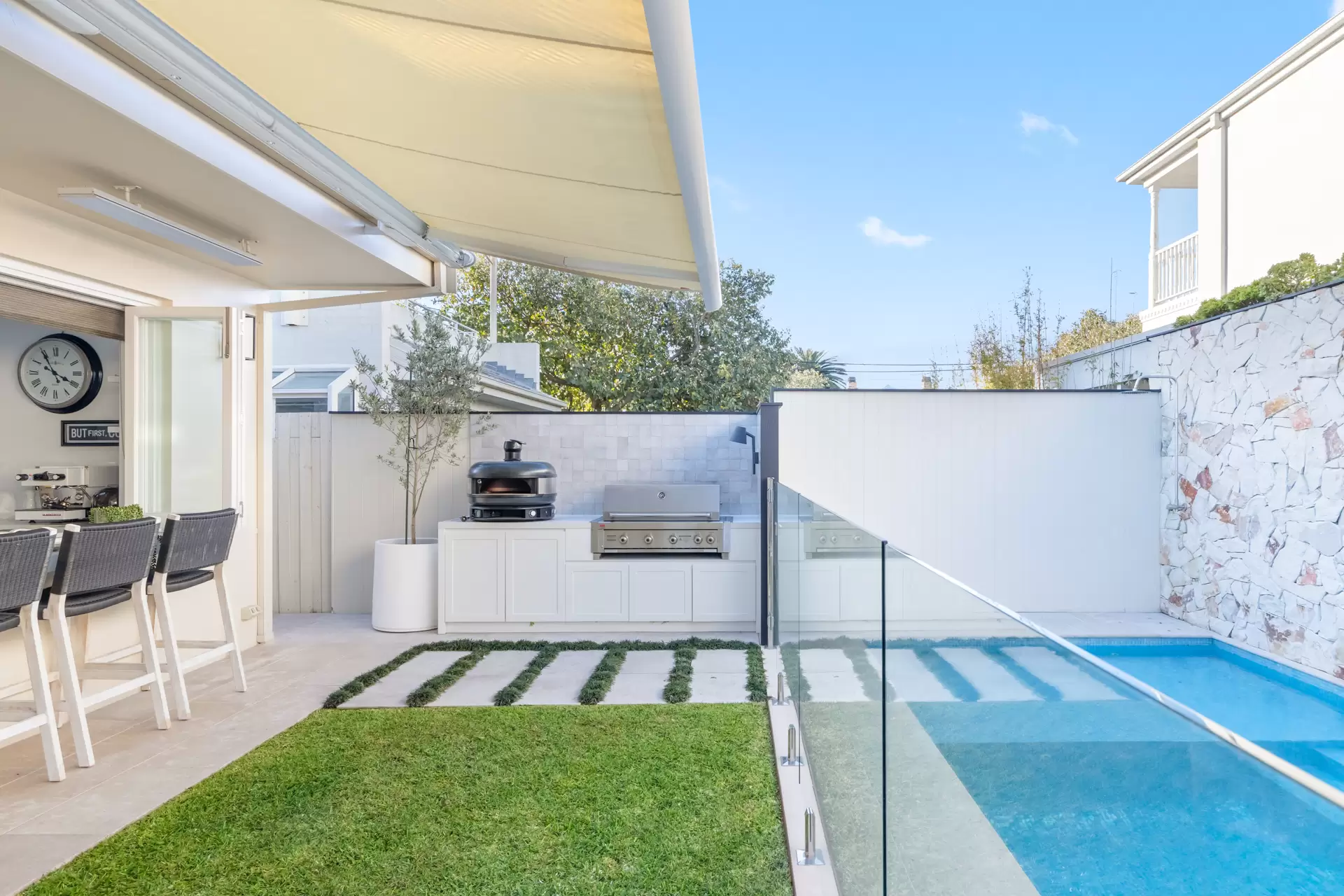 57 Fern Street, Clovelly Sold by Sydney Sotheby's International Realty - image 2