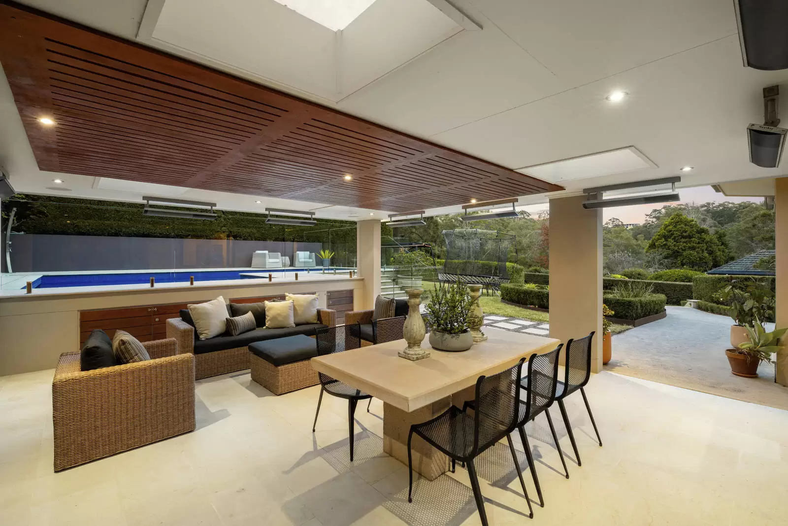 54 Pymble Avenue, Pymble Sold by Sydney Sotheby's International Realty - image 3