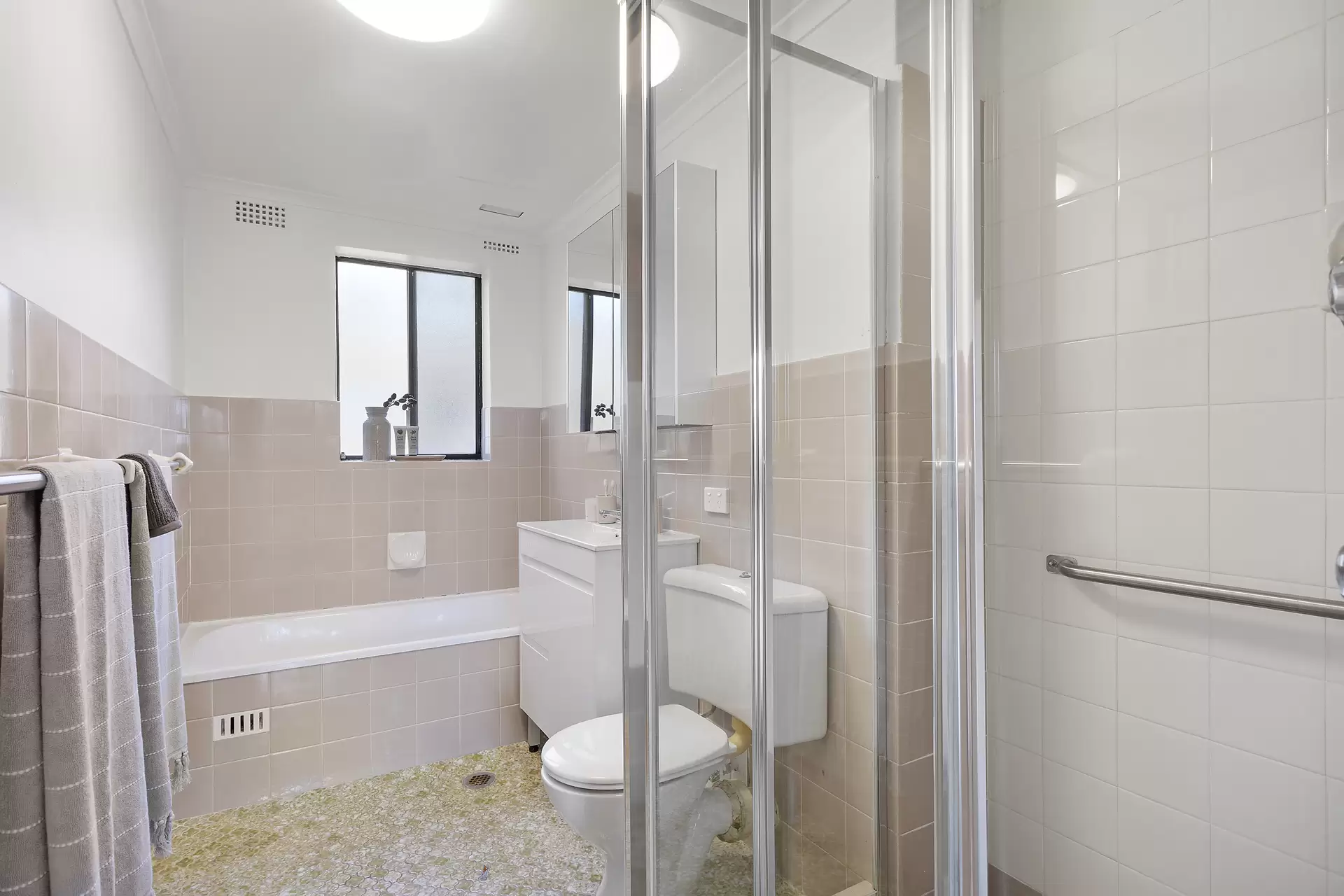 11/27 Byron Street, Coogee Sold by Sydney Sotheby's International Realty - image 7