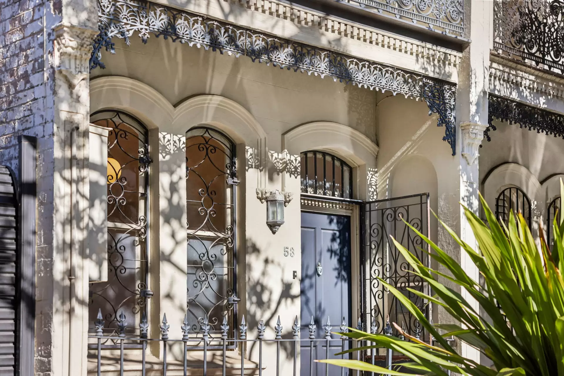 53 Albion Avenue, Paddington Sold by Sydney Sotheby's International Realty - image 1