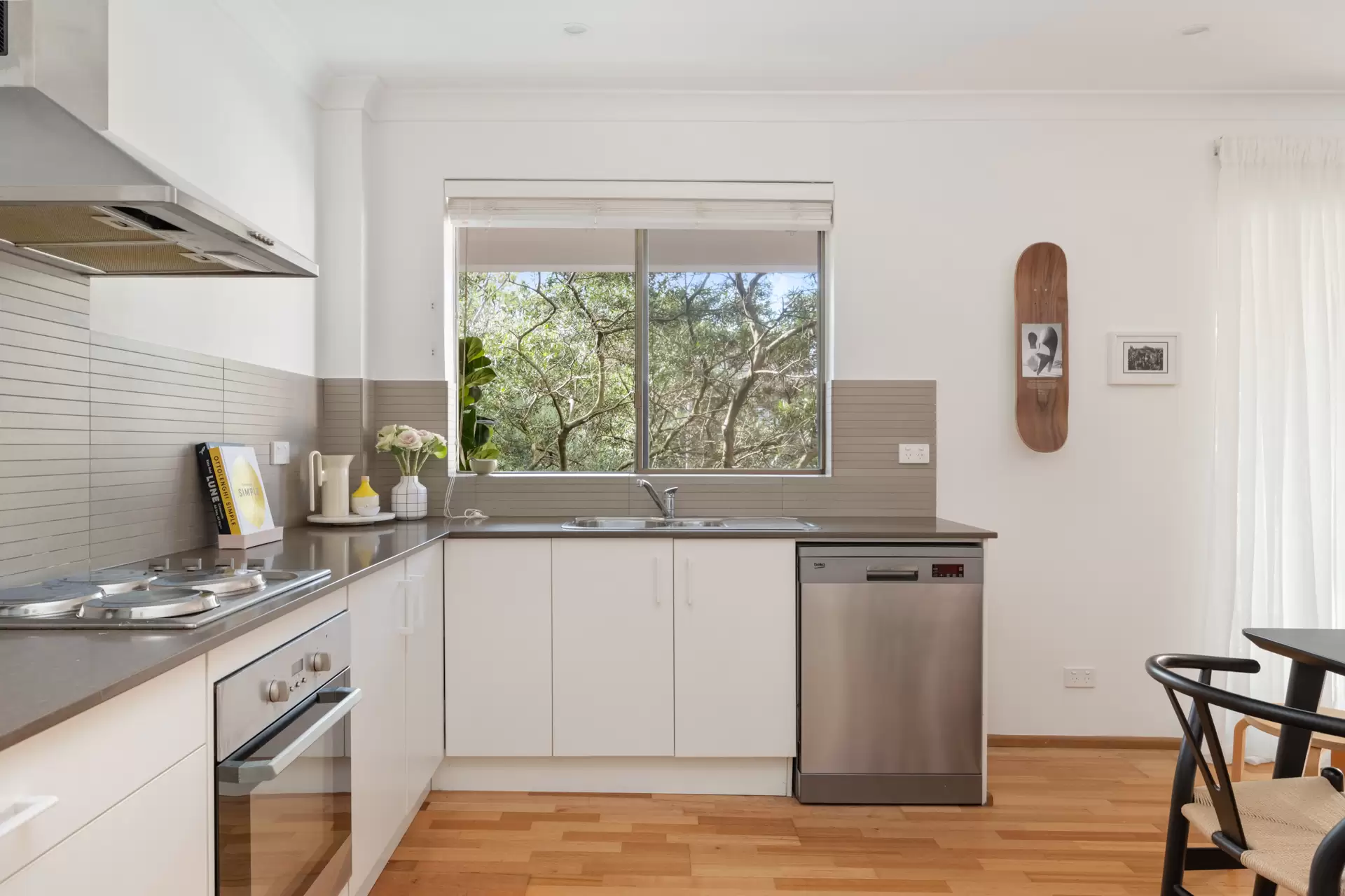 8/49 Albion Street, Waverley Sold by Sydney Sotheby's International Realty - image 4
