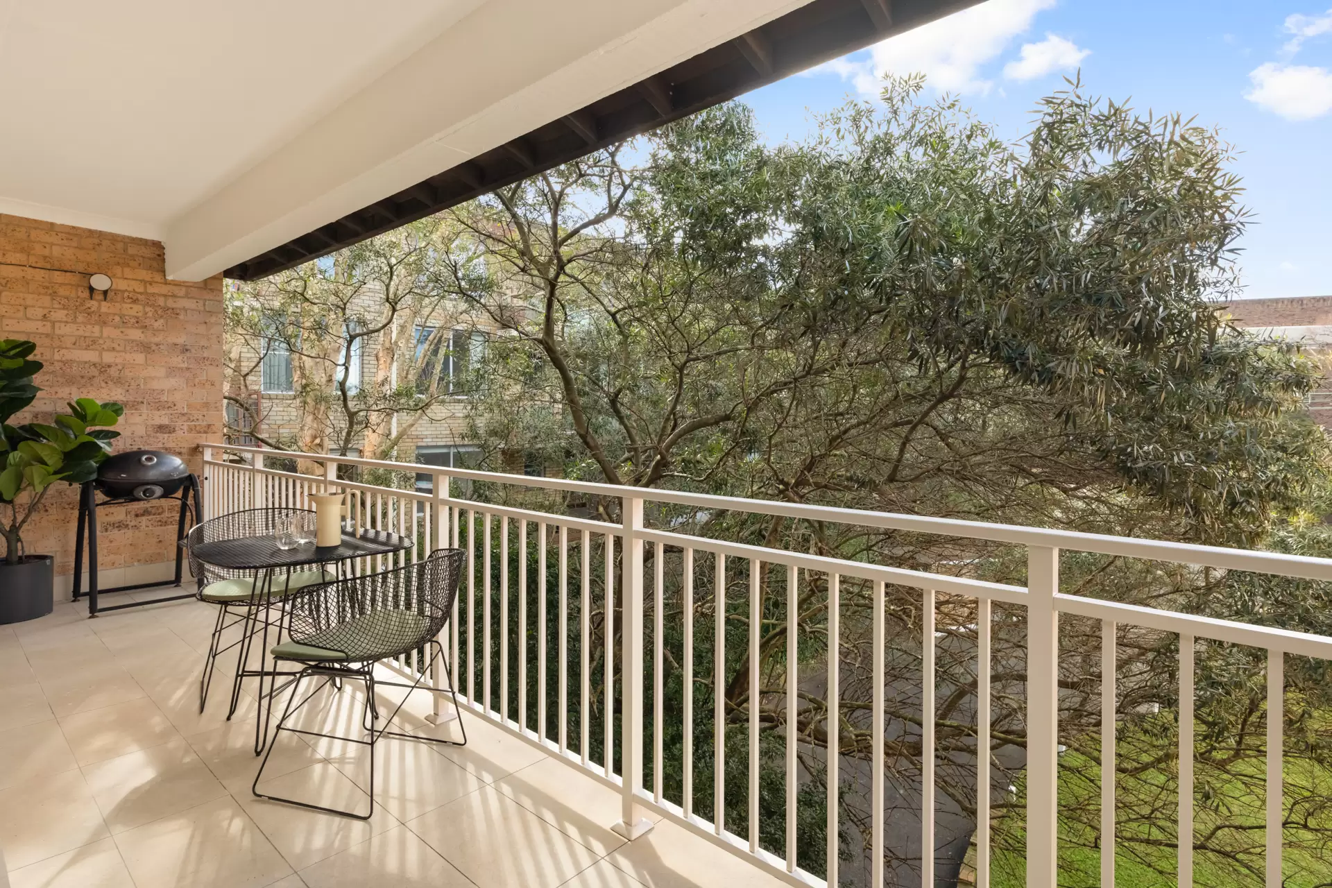 8/49 Albion Street, Waverley Sold by Sydney Sotheby's International Realty - image 3