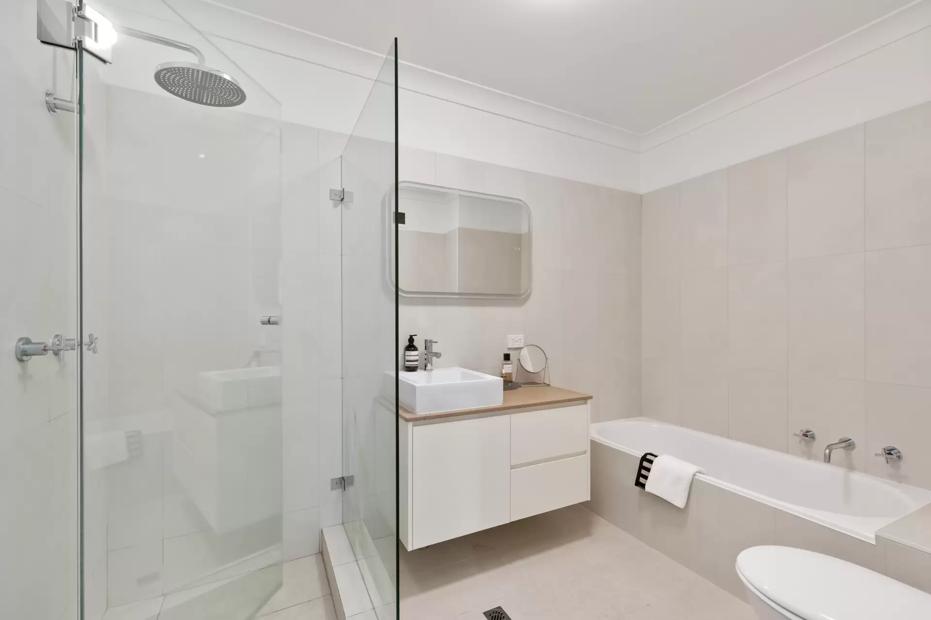 8/49 Albion Street, Waverley Sold by Sydney Sotheby's International Realty - image 8