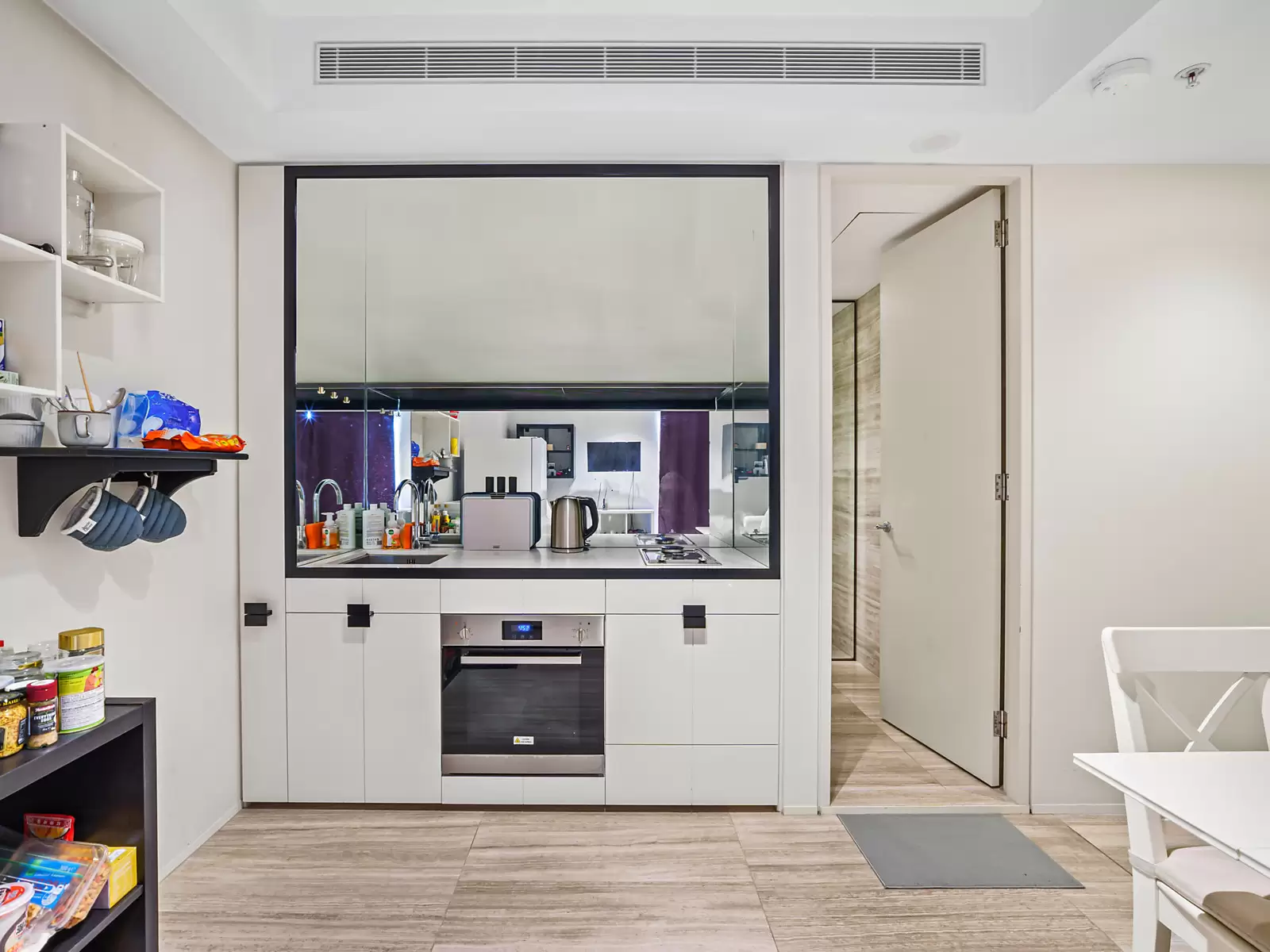 1611/178 Thomas Street, Haymarket Sold by Sydney Sotheby's International Realty - image 3
