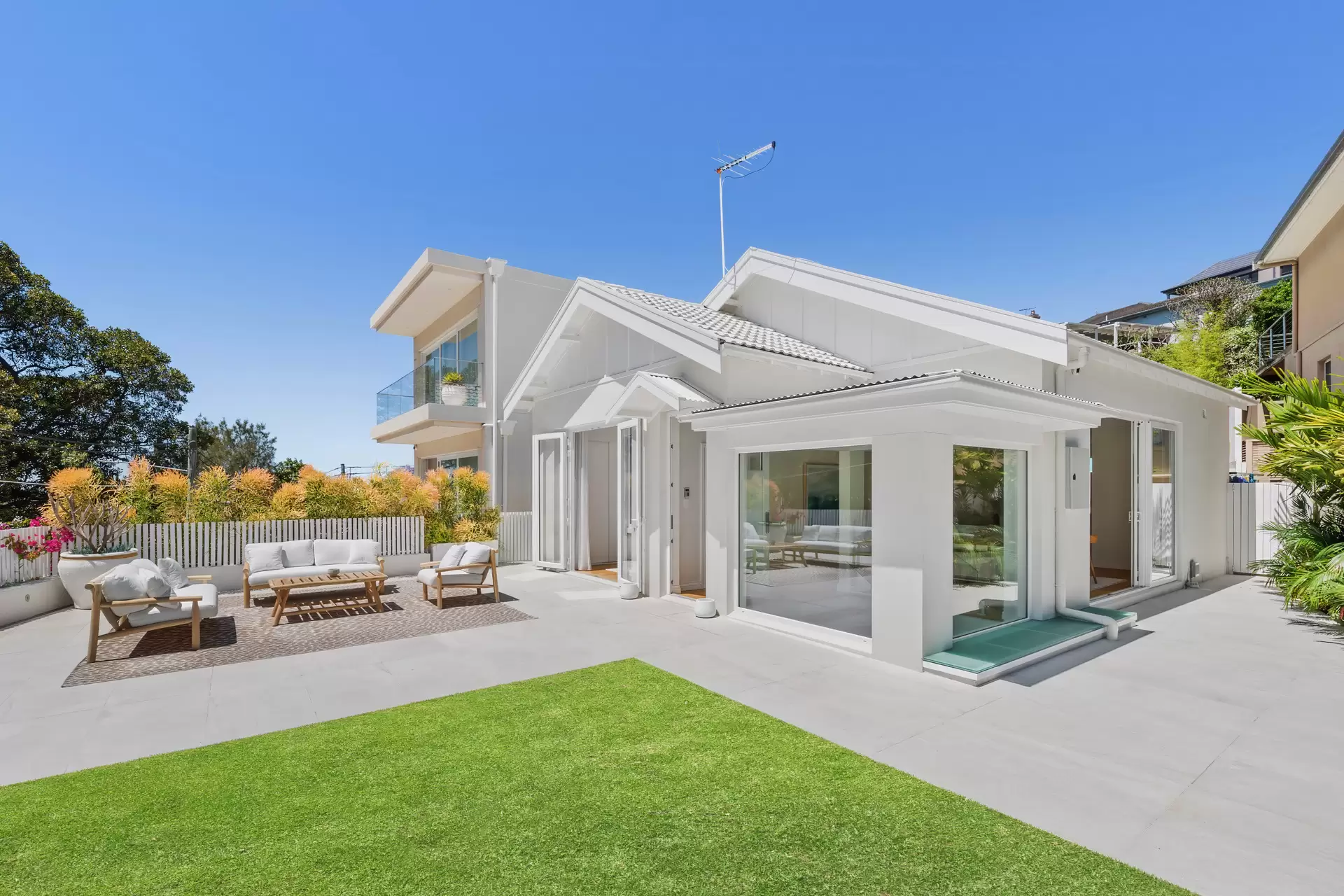 27 Varna Street, Clovelly Sold by Sydney Sotheby's International Realty - image 3