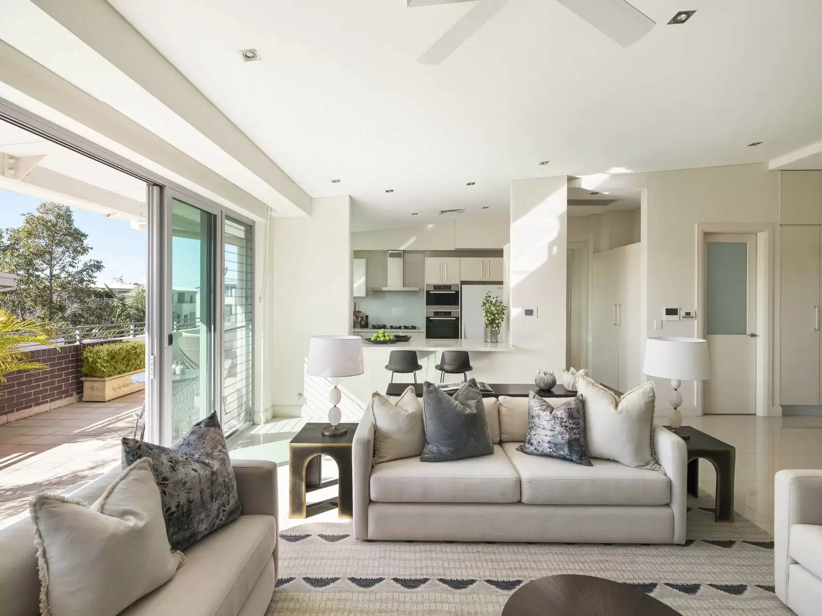 8/10 Havilah Lane, Lindfield Sold by Sydney Sotheby's International Realty - image 2